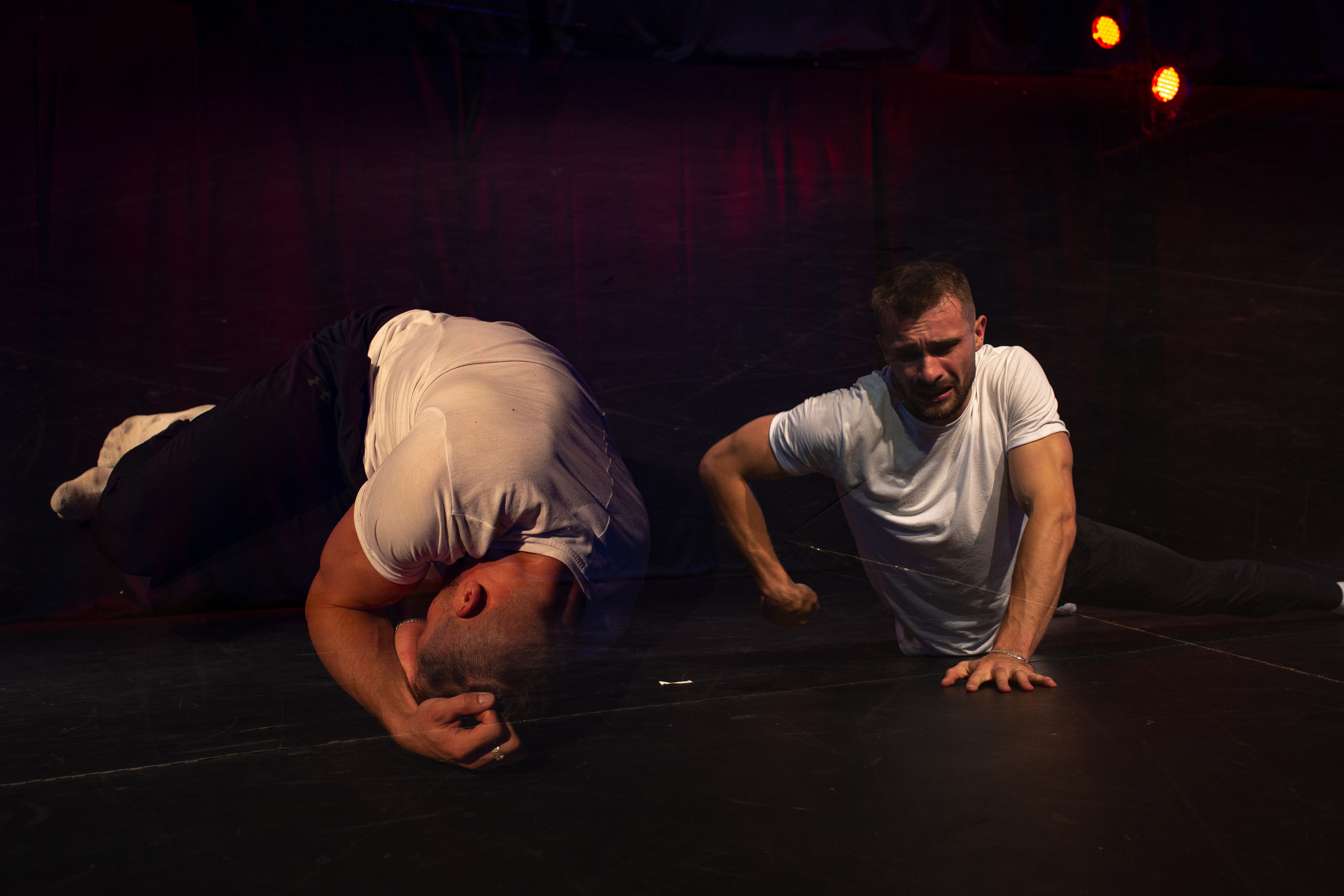 Creative performance “our thoughts”. Portrait family photographer in Berlin Elena Zakh