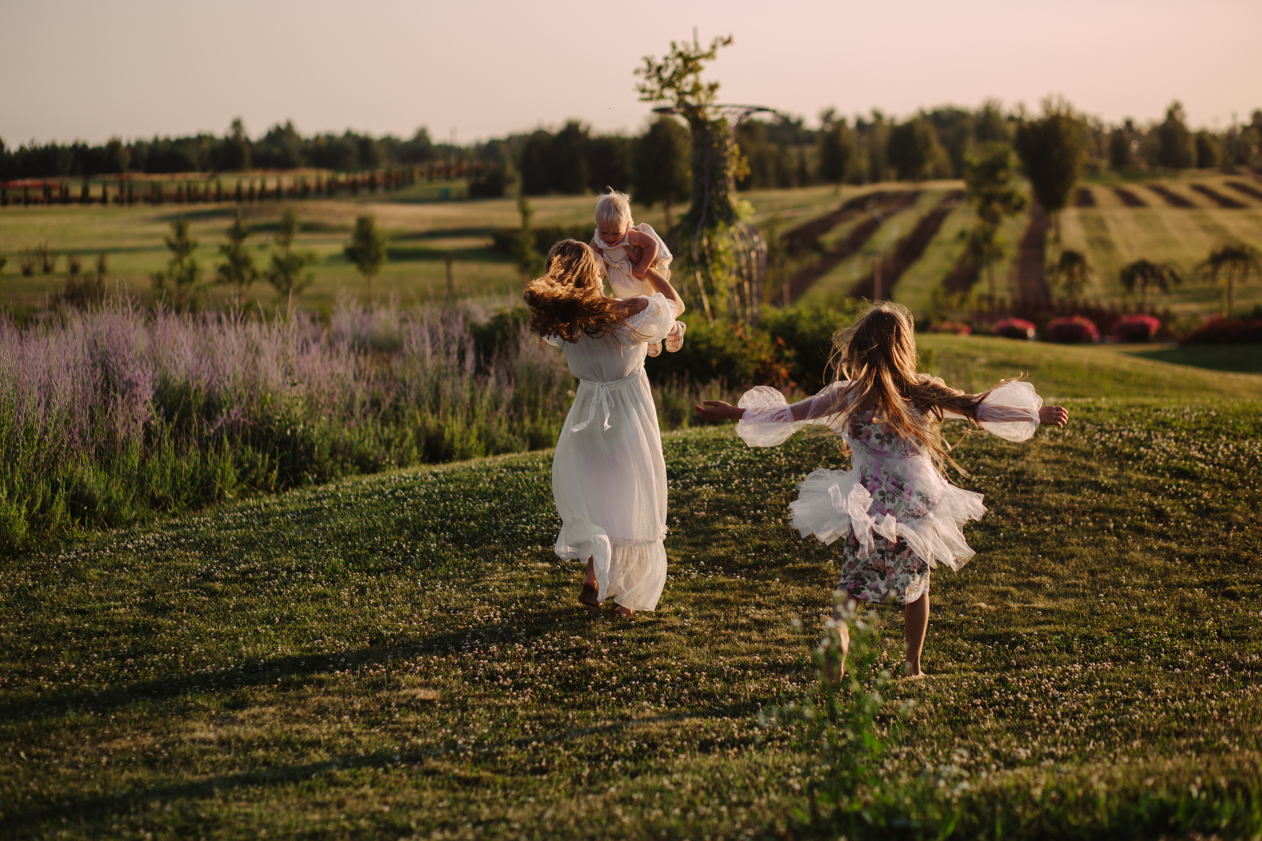 Dobropark. Portrait family photographer in Berlin Elena Zakh