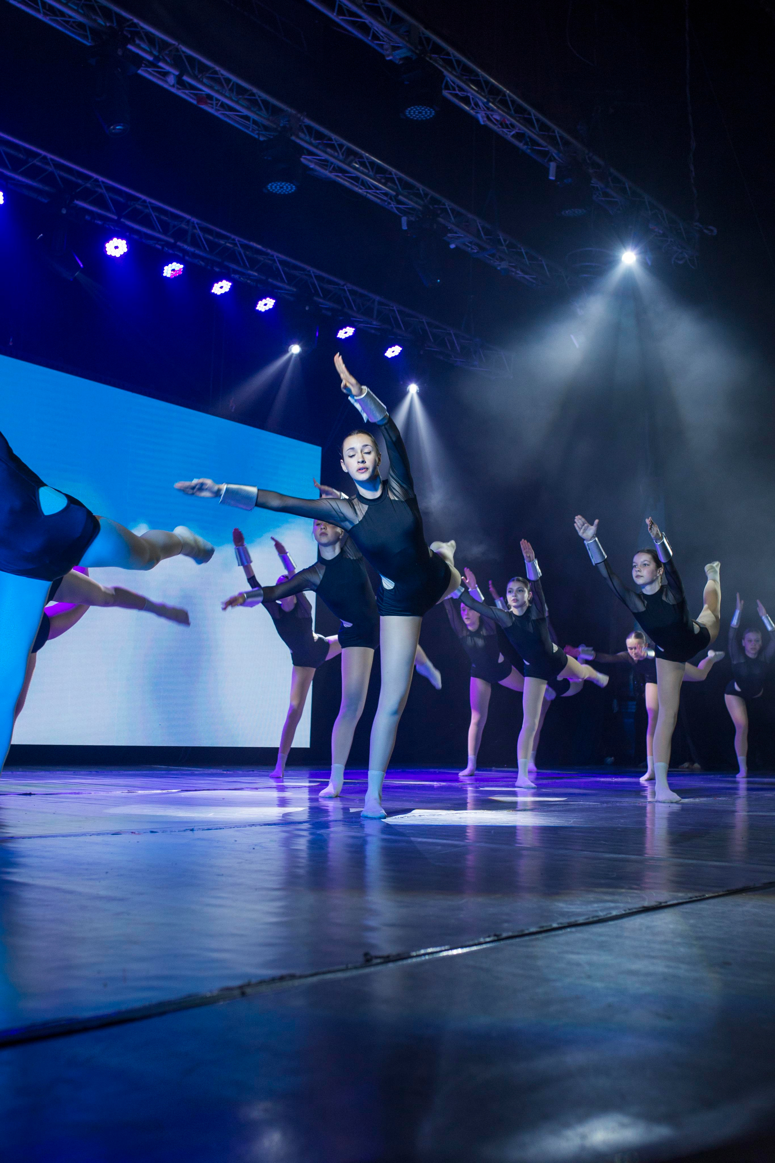 Dance school concert. Portrait family photographer in Berlin Elena Zakh