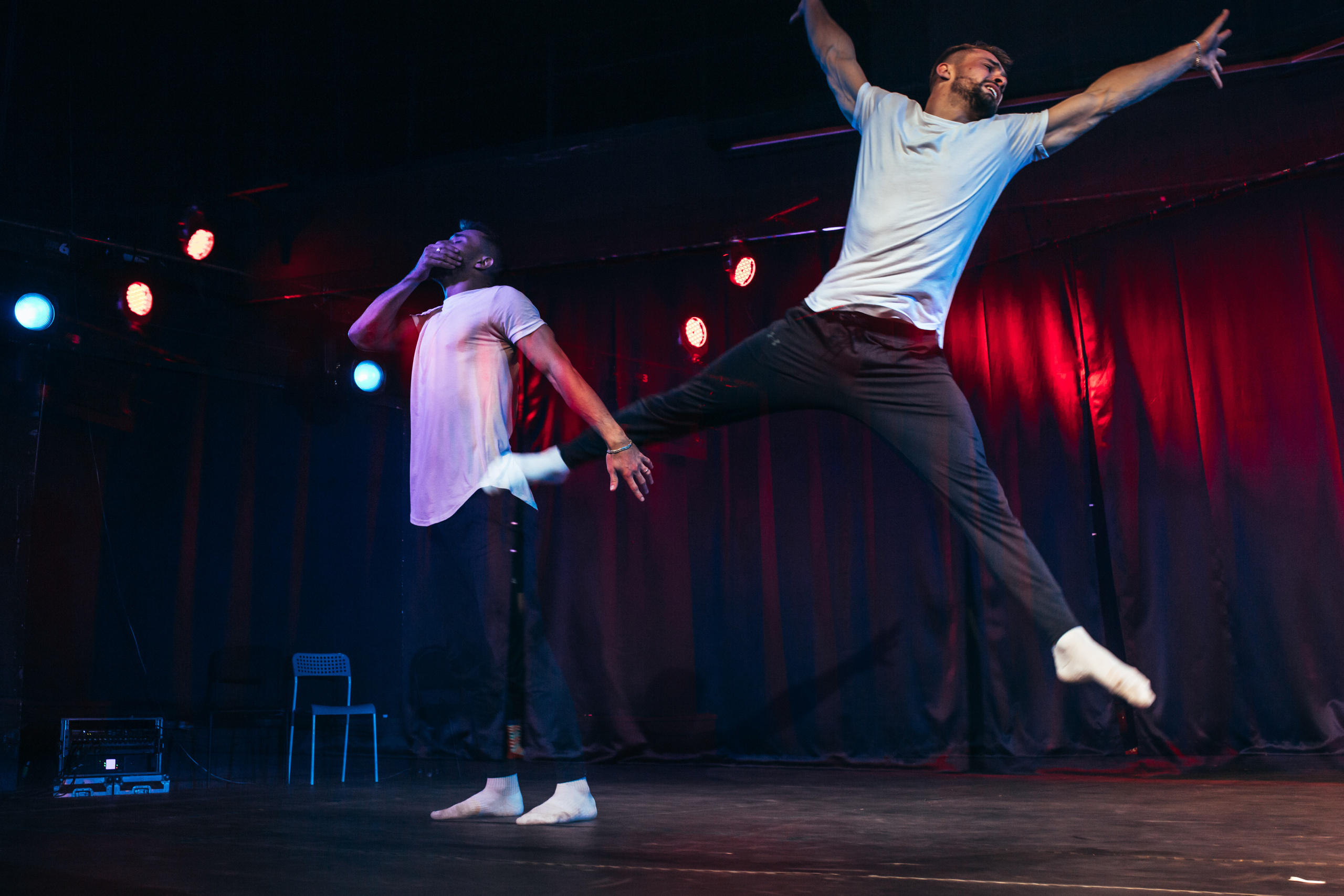 Creative performance “our thoughts”. Portrait family photographer in Berlin Elena Zakh