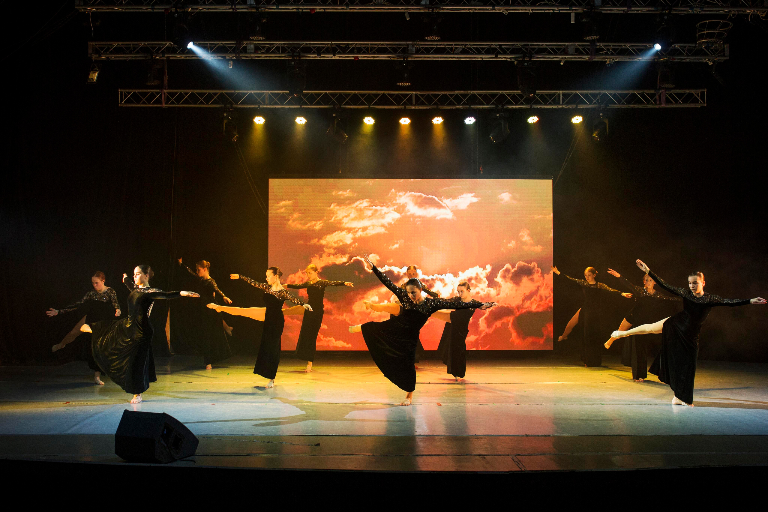 Dance school concert. Portrait family photographer in Berlin Elena Zakh