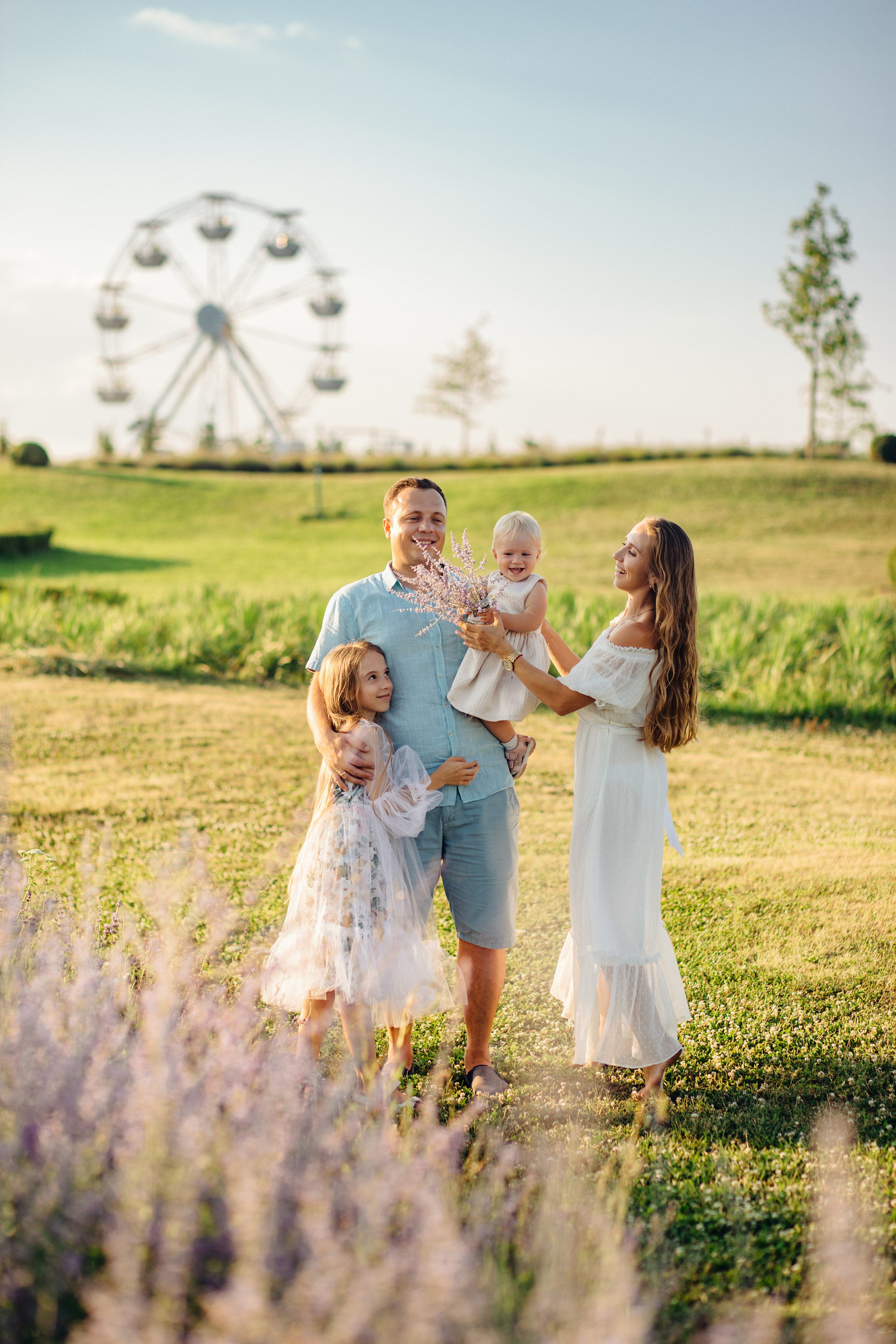 Dobropark. Portrait family photographer in Berlin Elena Zakh