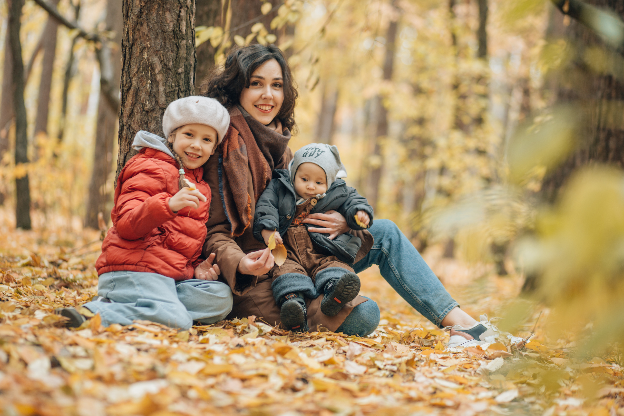 Natalie and kids. Portrait family photographer in Berlin Elena Zakh