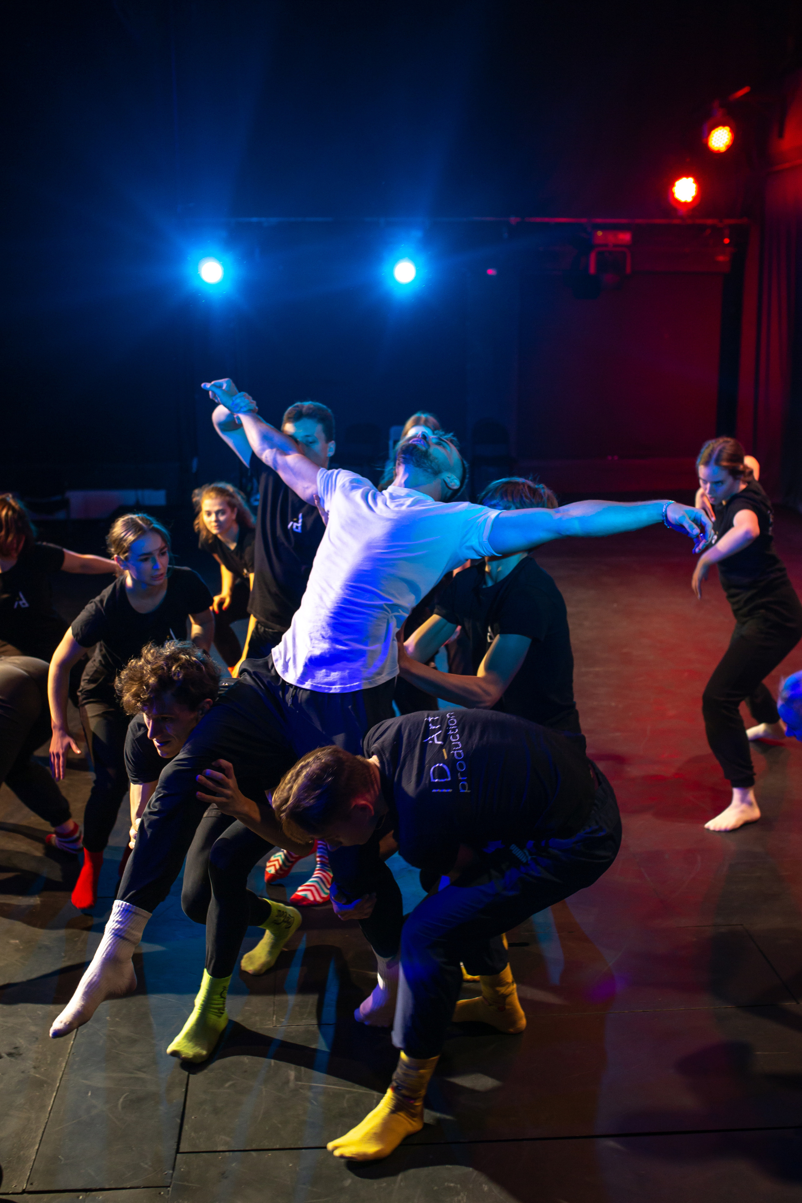 Creative performance “our thoughts”. Portrait family photographer in Berlin Elena Zakh