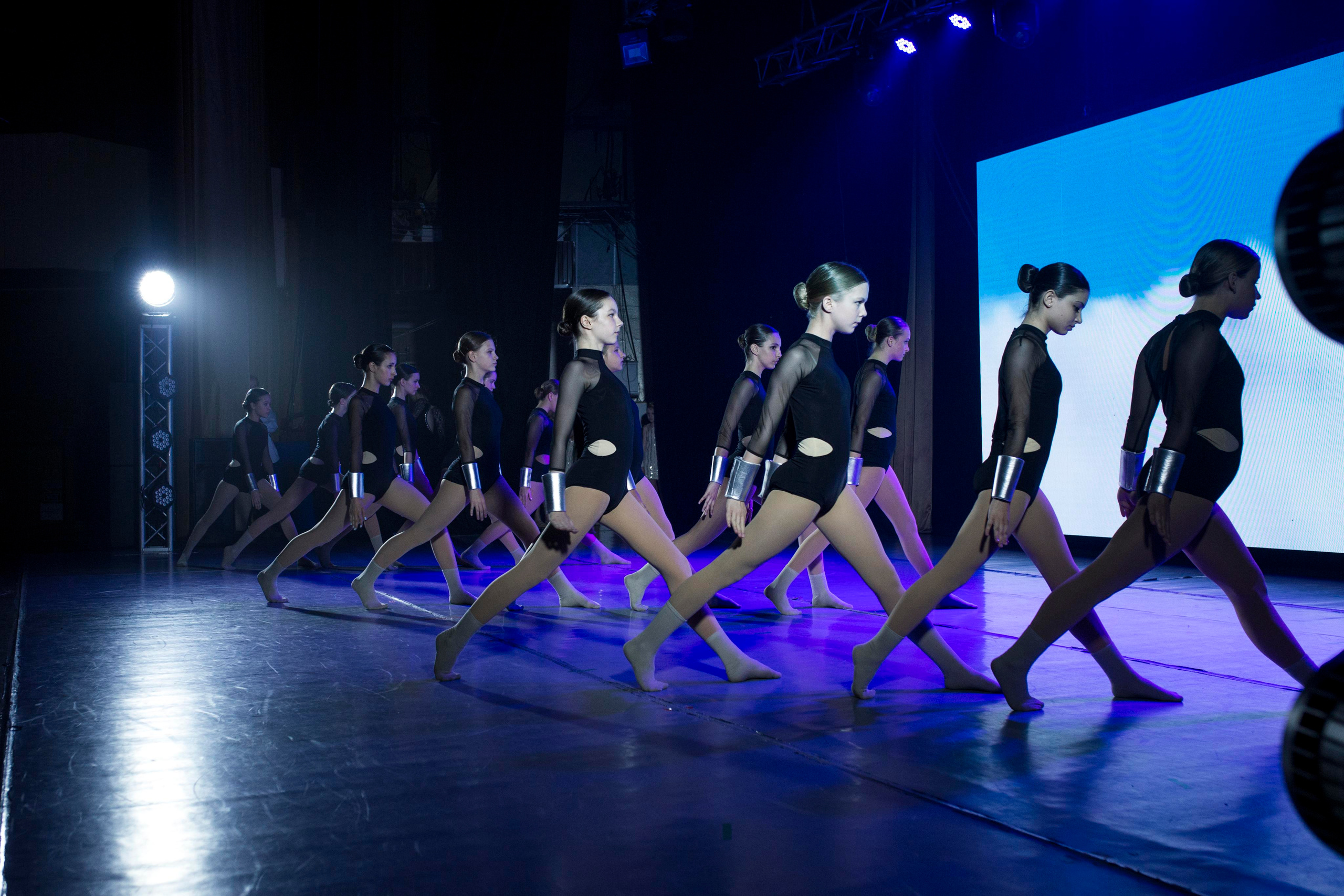 Dance school concert. Portrait family photographer in Berlin Elena Zakh