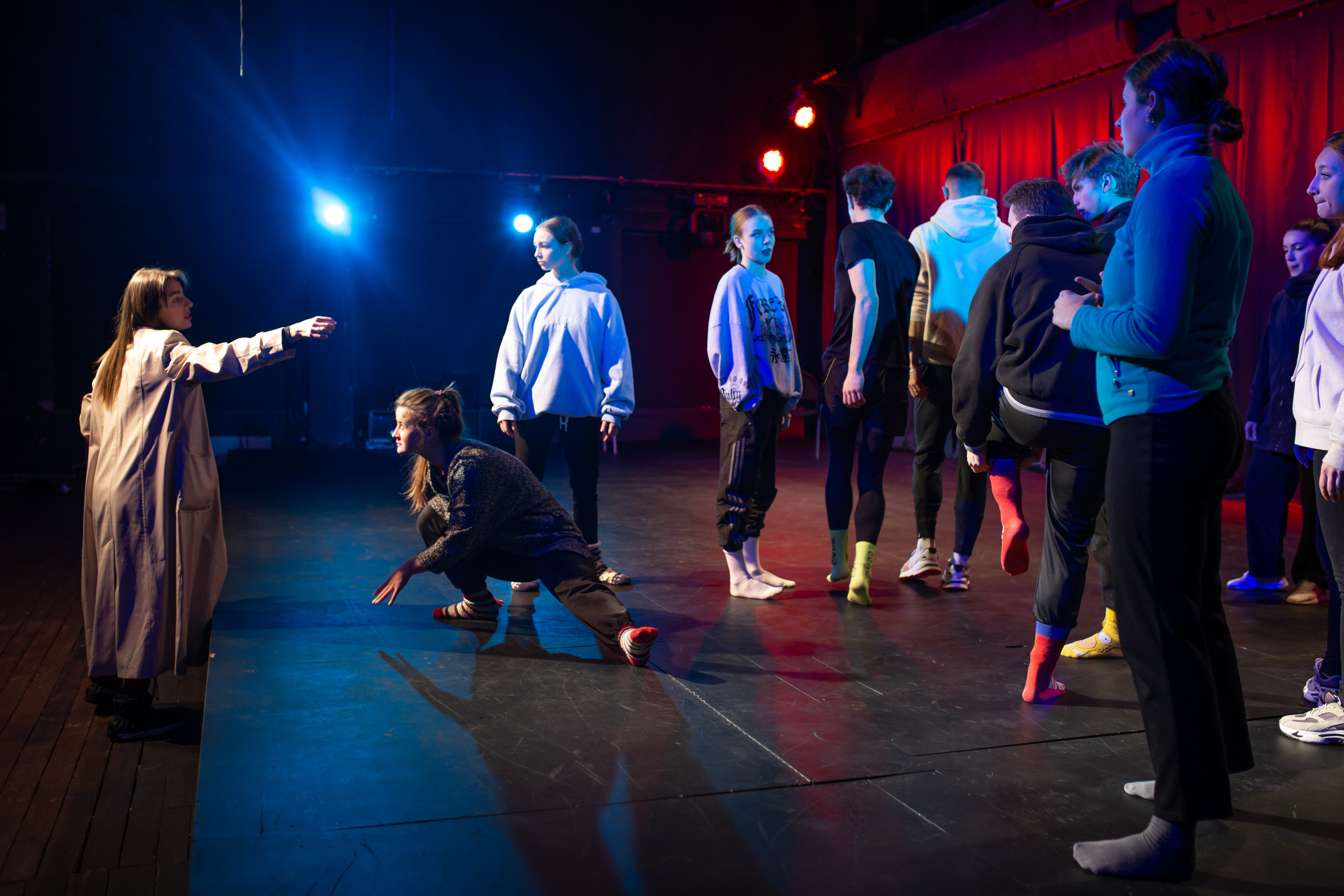 Creative performance “our thoughts”. Portrait family photographer in Berlin Elena Zakh