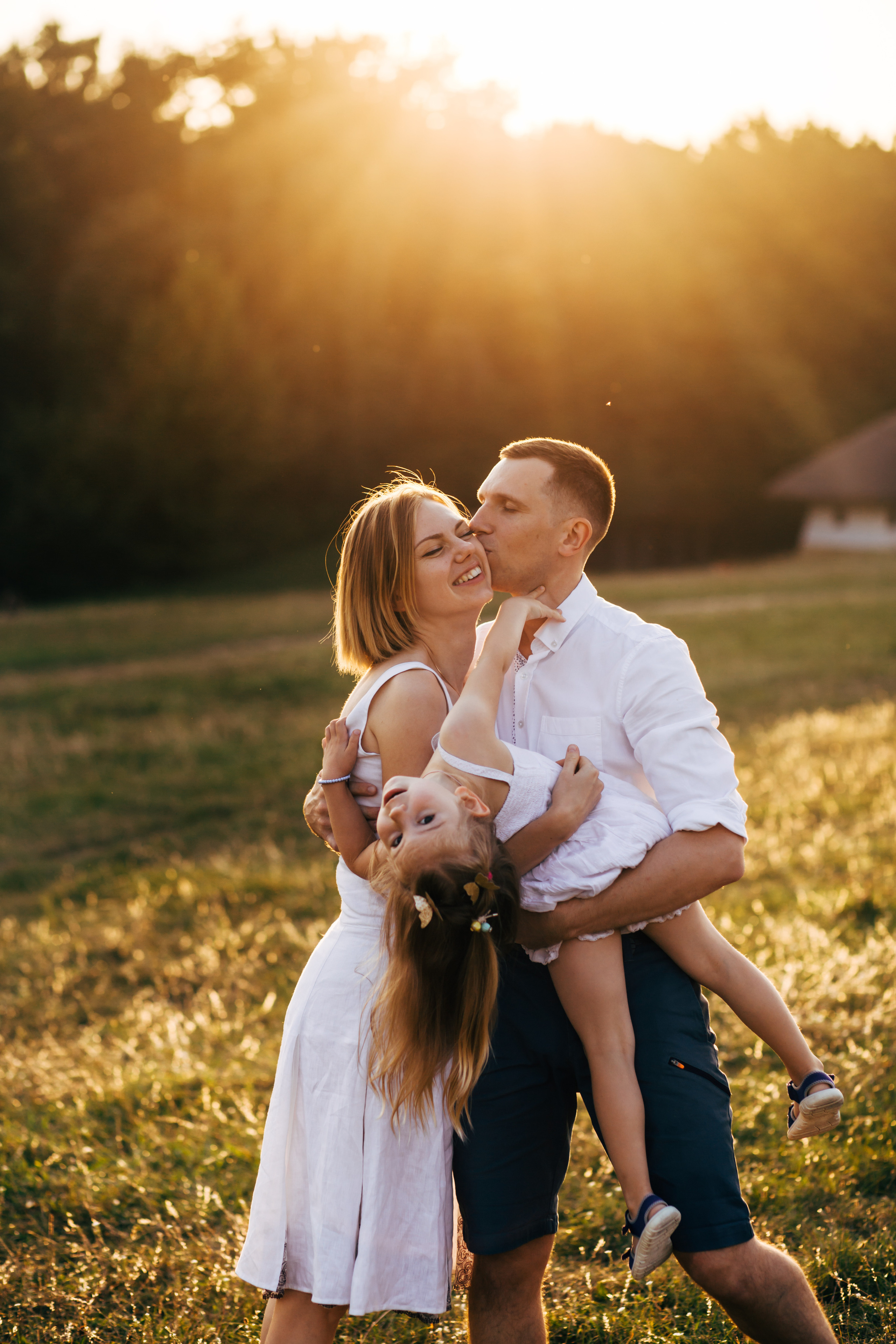Anya, Tolik, Olya. Portrait family photographer in Berlin Elena Zakh