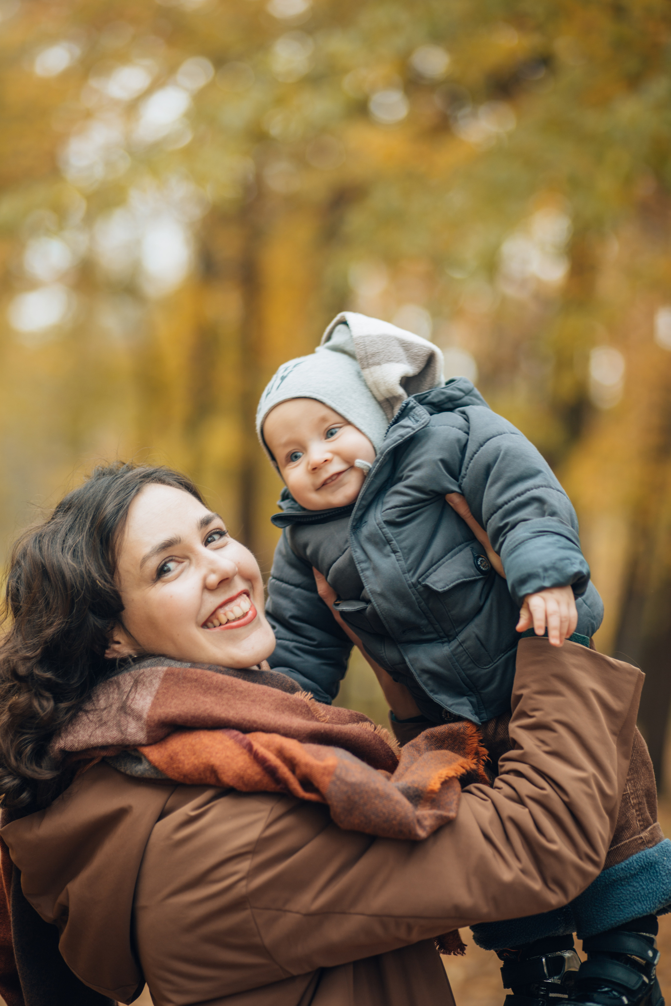 Natalie and kids. Portrait family photographer in Berlin Elena Zakh
