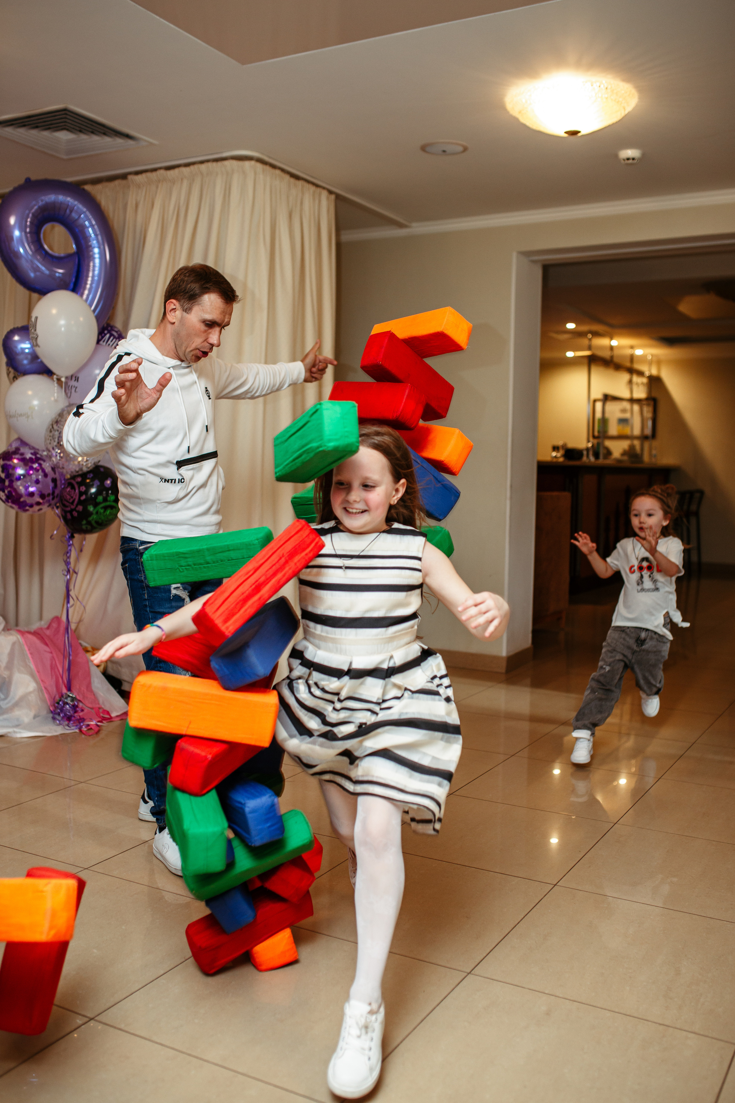 Polina’s birthday. Portrait family photographer in Berlin Elena Zakh