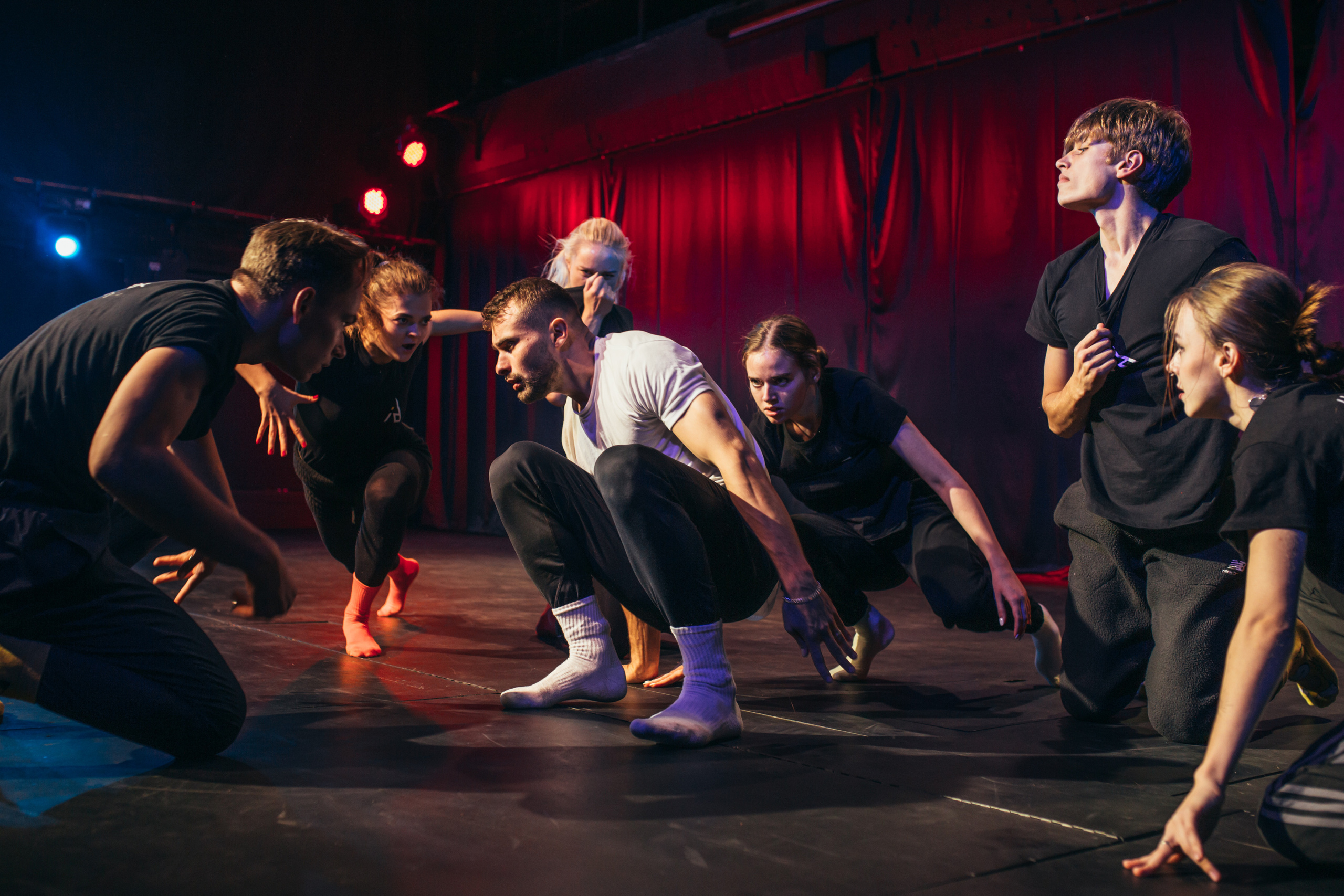 Creative performance “our thoughts”. Portrait family photographer in Berlin Elena Zakh