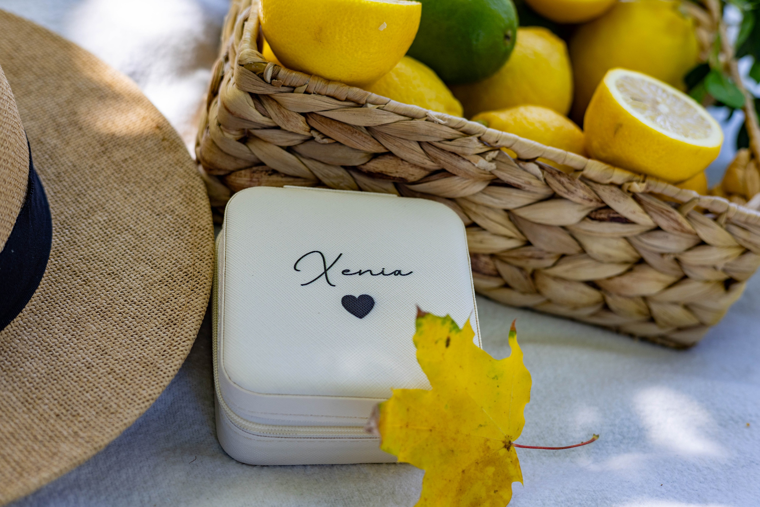 Именная шкатулка на фоне лимонов