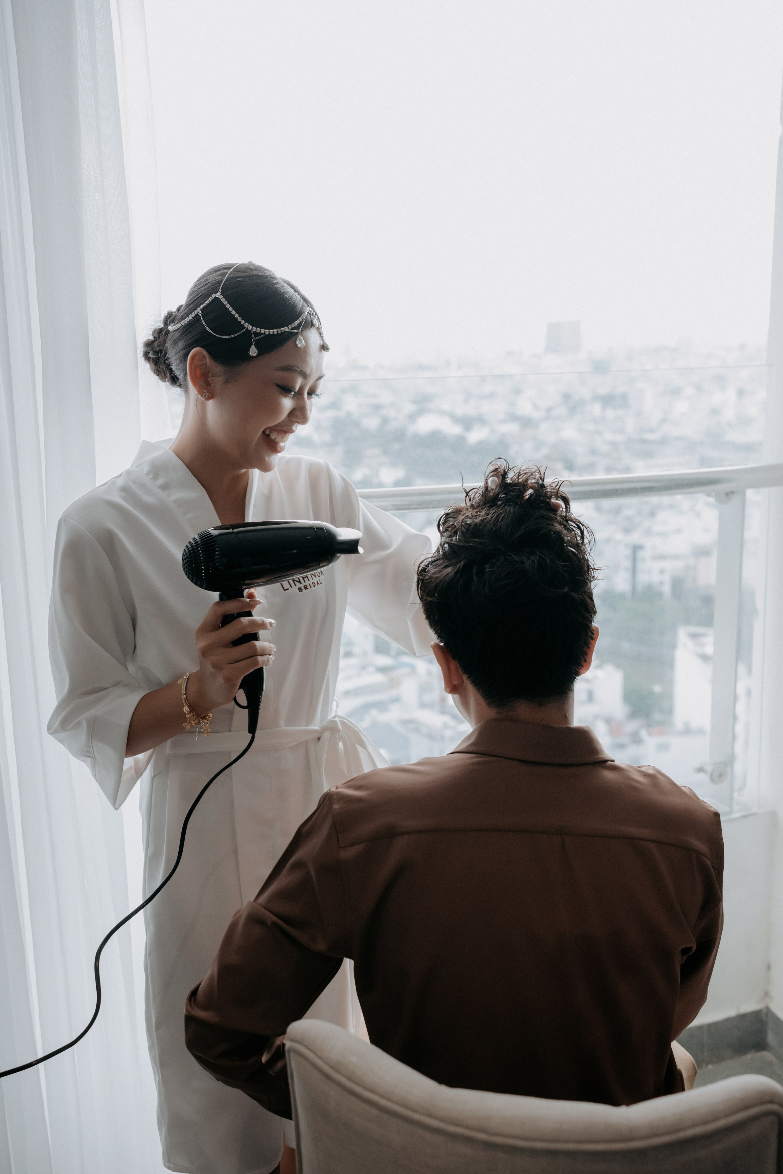 KHANG & QUYEN / Lavela Hotel. Saigon Wedding Present | Art Beyond Moments