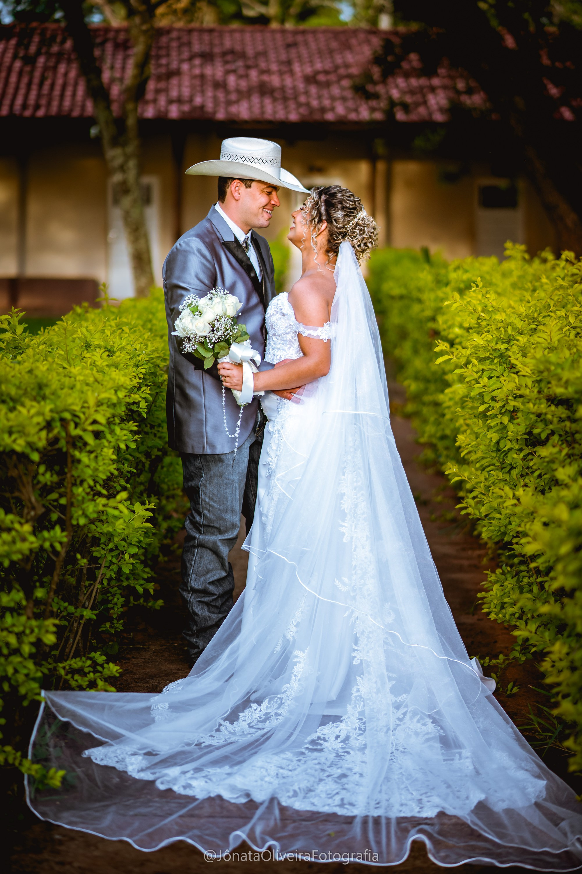 Vestido de noiva making of da noiva. Fotografia de casamentos e ensaios em avaré Jônata Oliveira