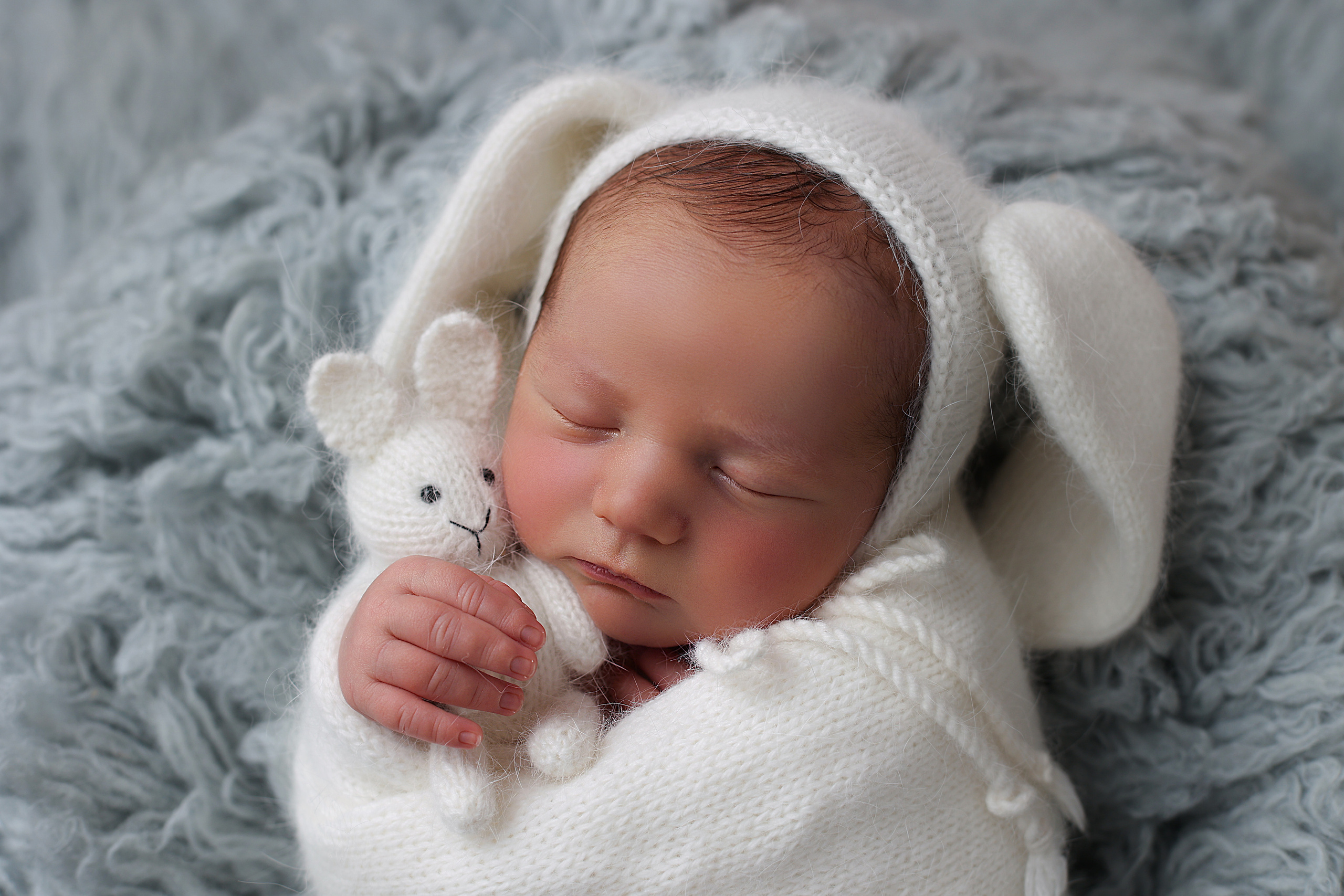 Newborn * Recién Nacidos. Fotografía de Eventos, Embarazo y Familiar en Pirineos