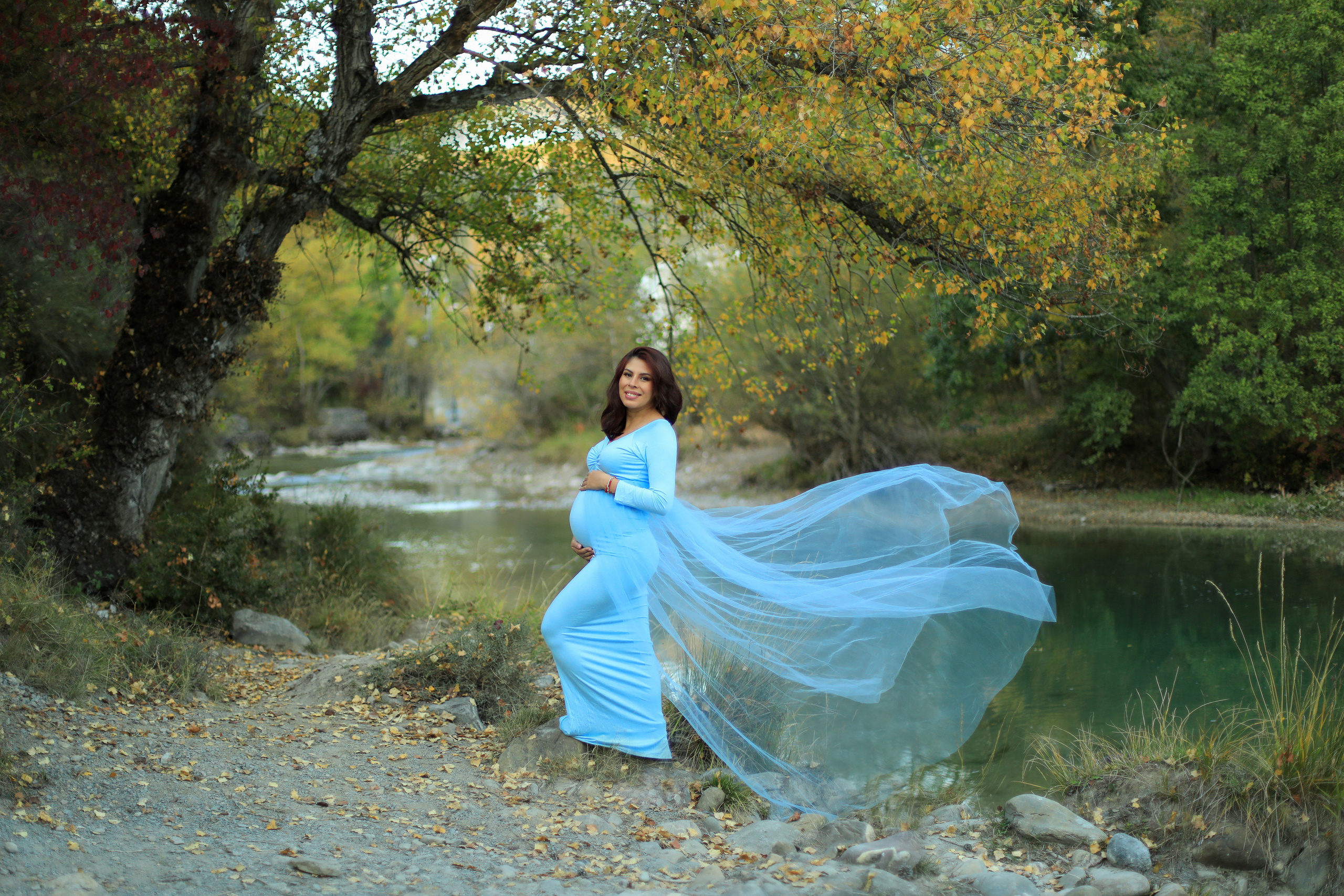 Premamá en Exterior. Fotografía de Eventos, Embarazo y Familiar en Pirineos