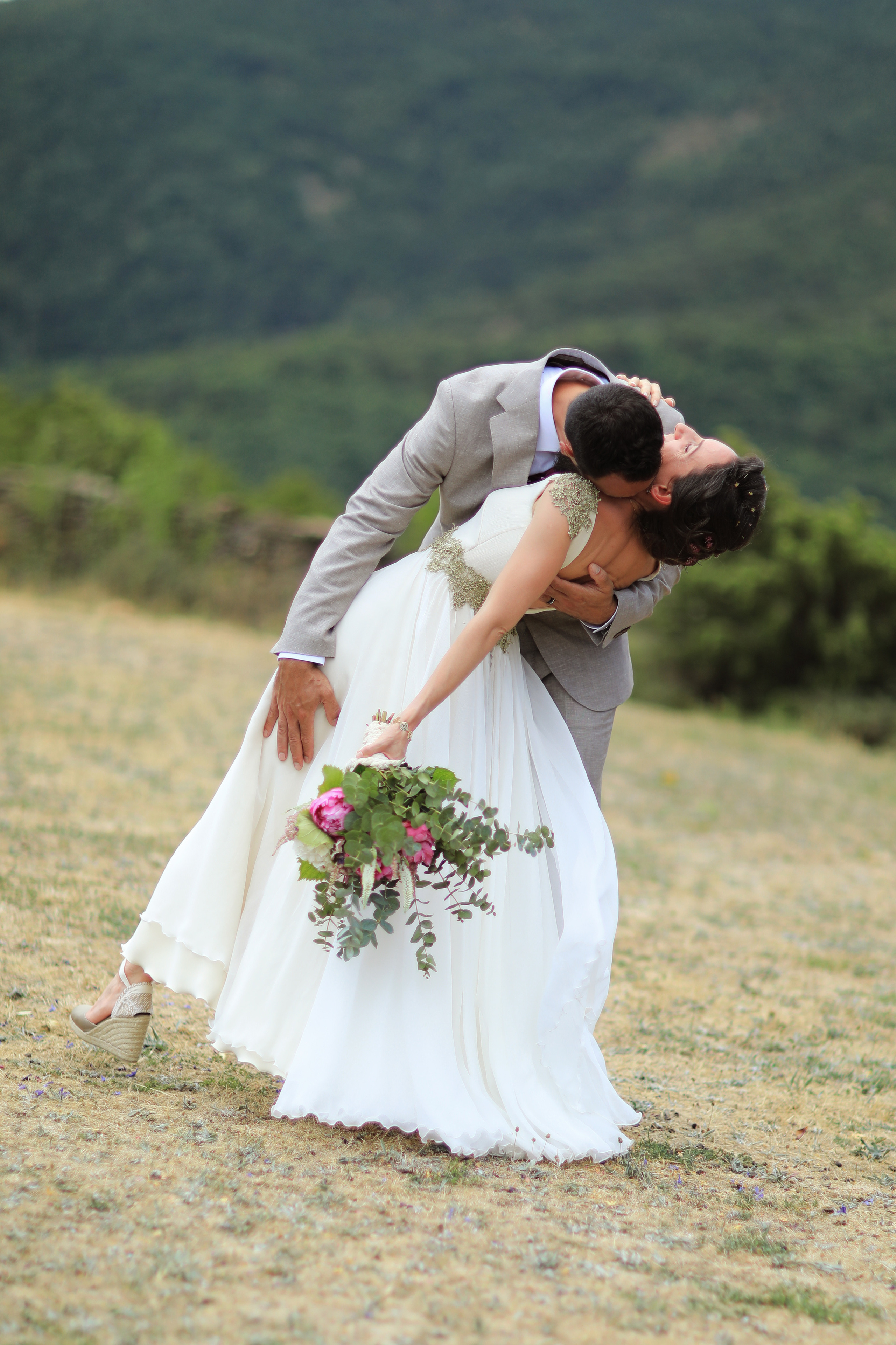 «Alto en la montaña, contigo». Fotografía de Eventos, Embarazo y Familiar en Pirineos