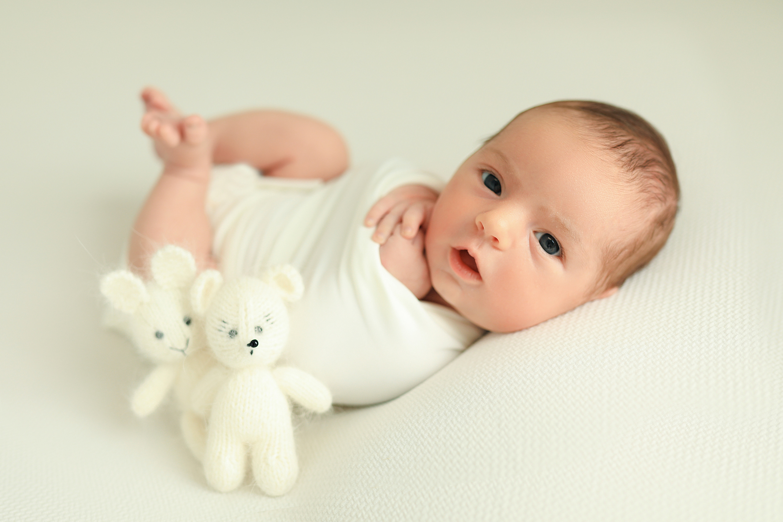 Newborn * Recién Nacidos. Fotografía de Eventos, Embarazo y Familiar en Pirineos