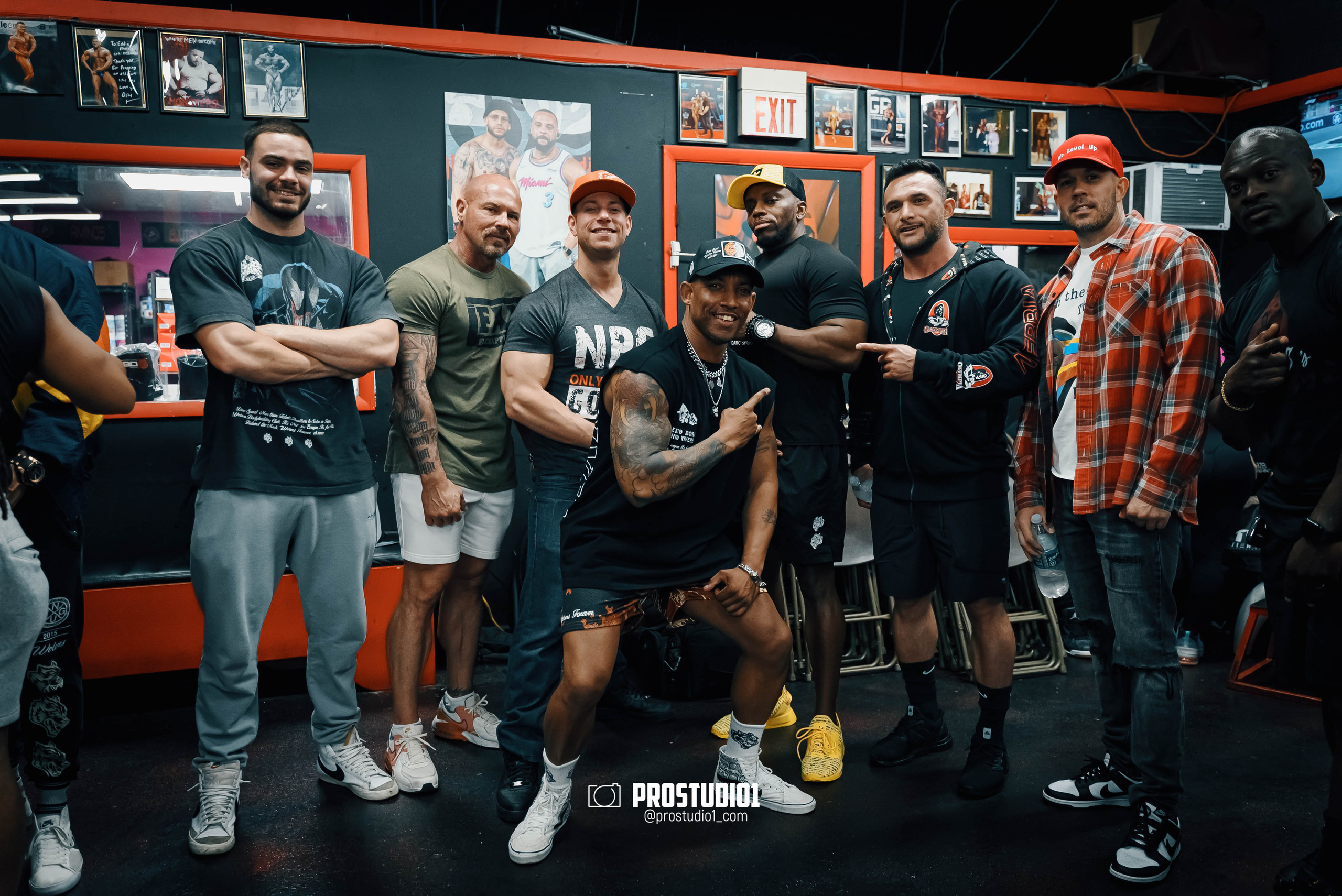 NPC/IFBB PRO Posing Seminar / Infamous Fitness Studio