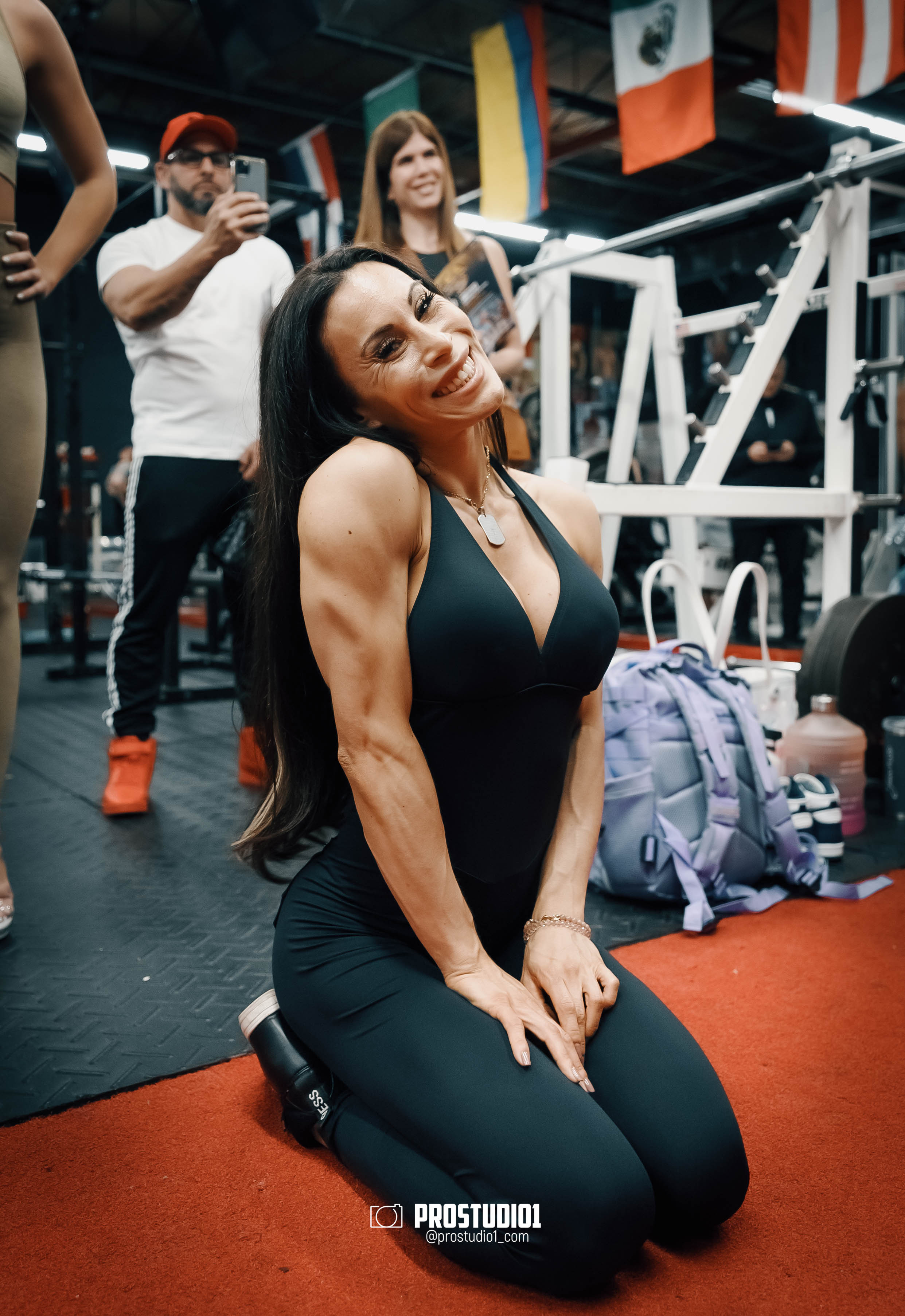 NPC/IFBB PRO Posing Seminar / Infamous Fitness Studio
