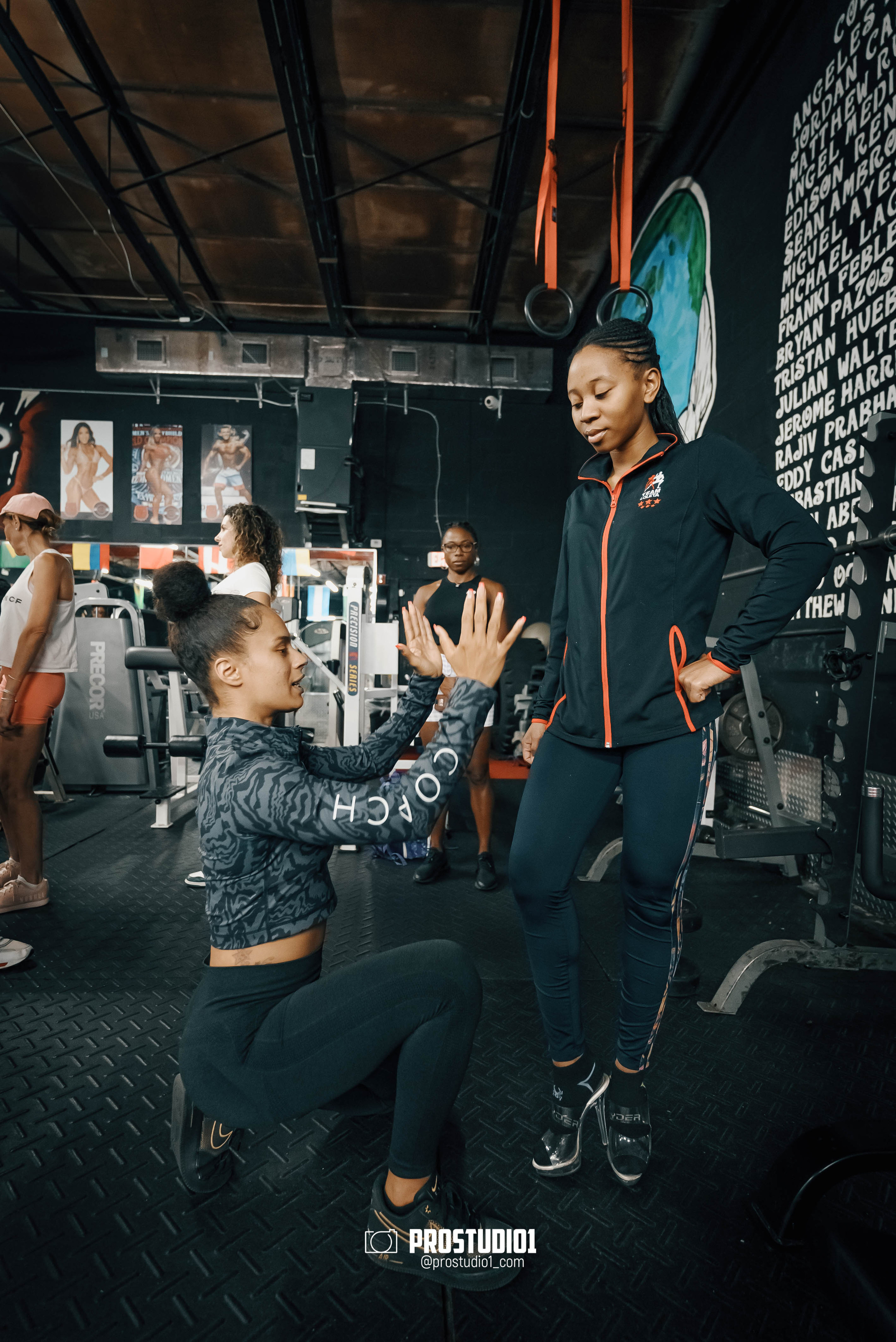 NPC/IFBB PRO Posing Seminar / Infamous Fitness Studio