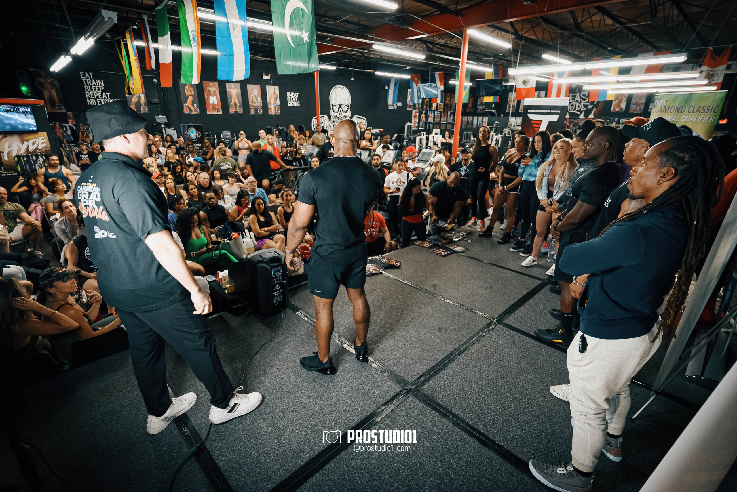 NPC/IFBB PRO Posing Seminar / Infamous Fitness Studio