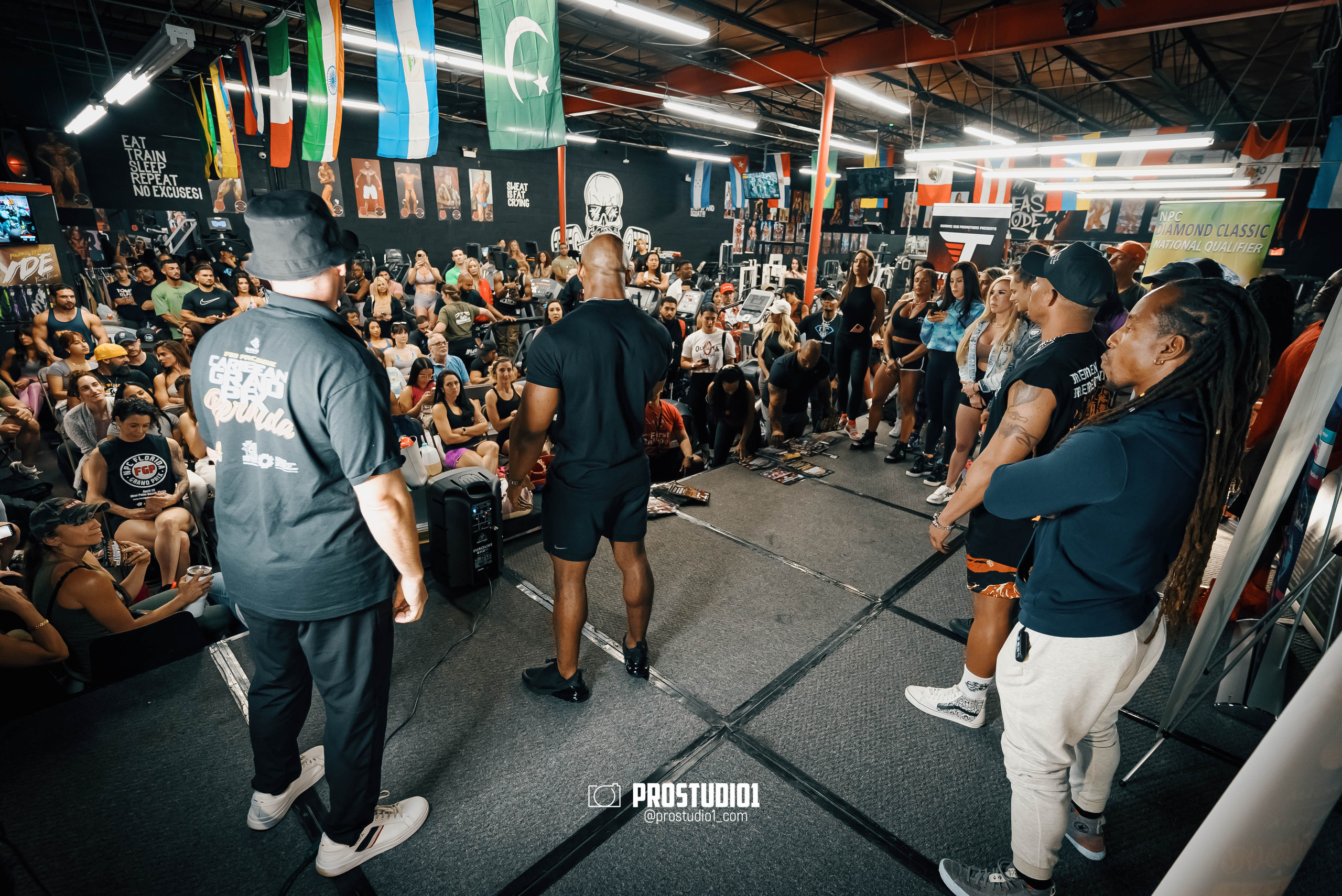 NPC/IFBB PRO Posing Seminar / Infamous Fitness Studio