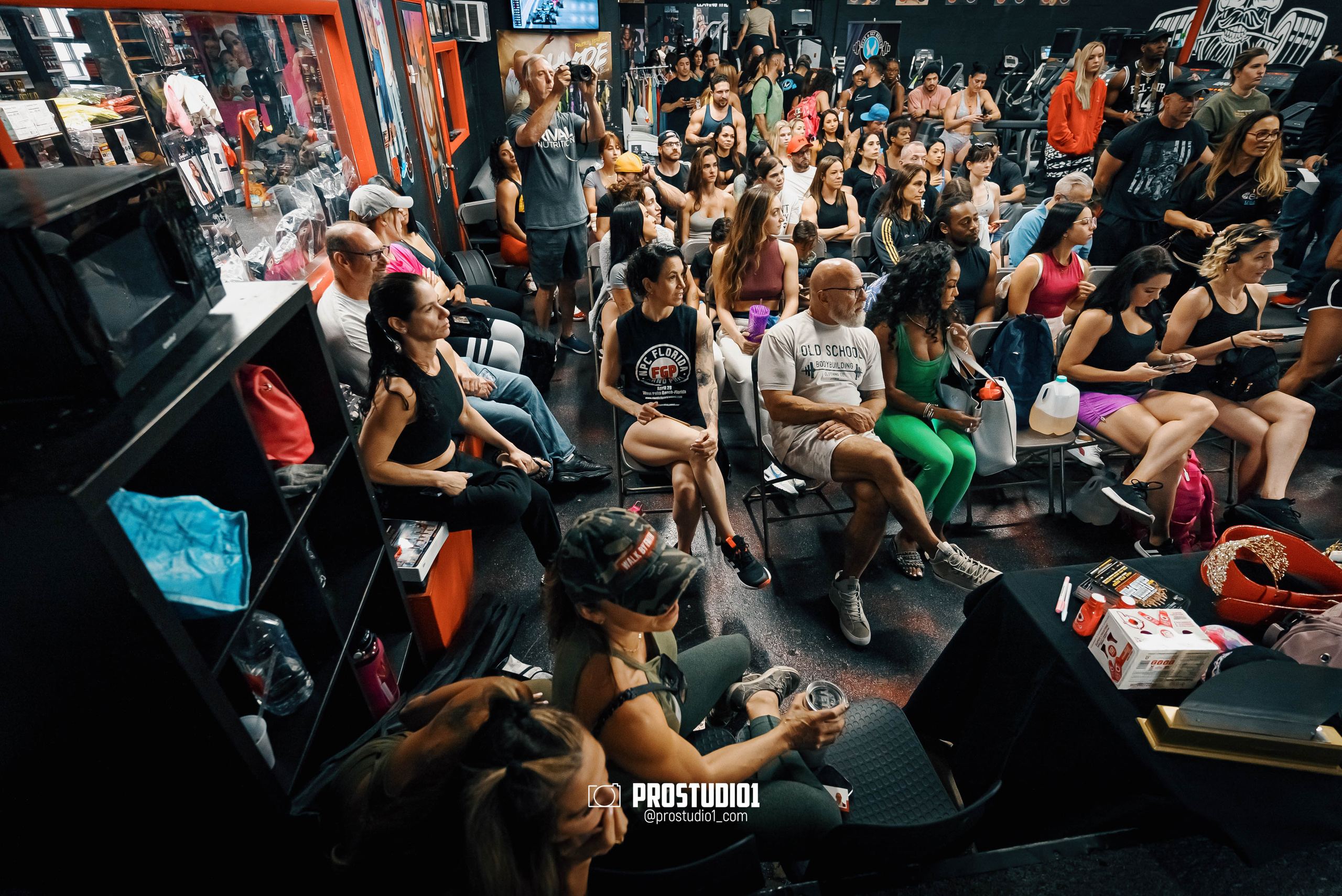 NPC/IFBB PRO Posing Seminar / Infamous Fitness Studio