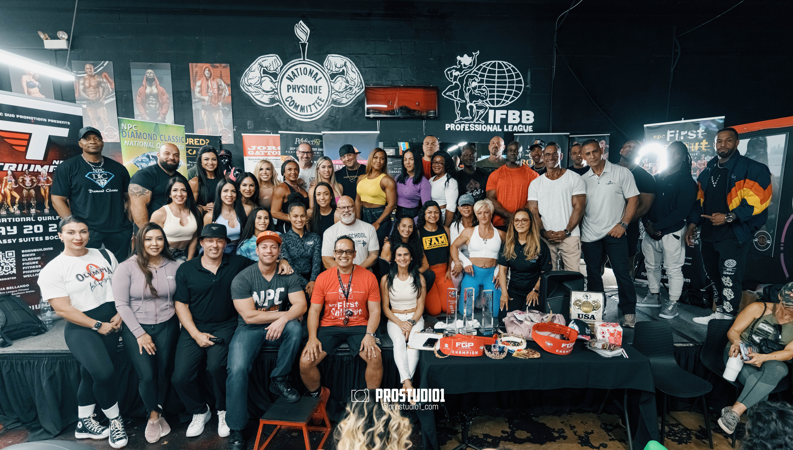 NPC/IFBB PRO Posing Seminar / Infamous Fitness Studio