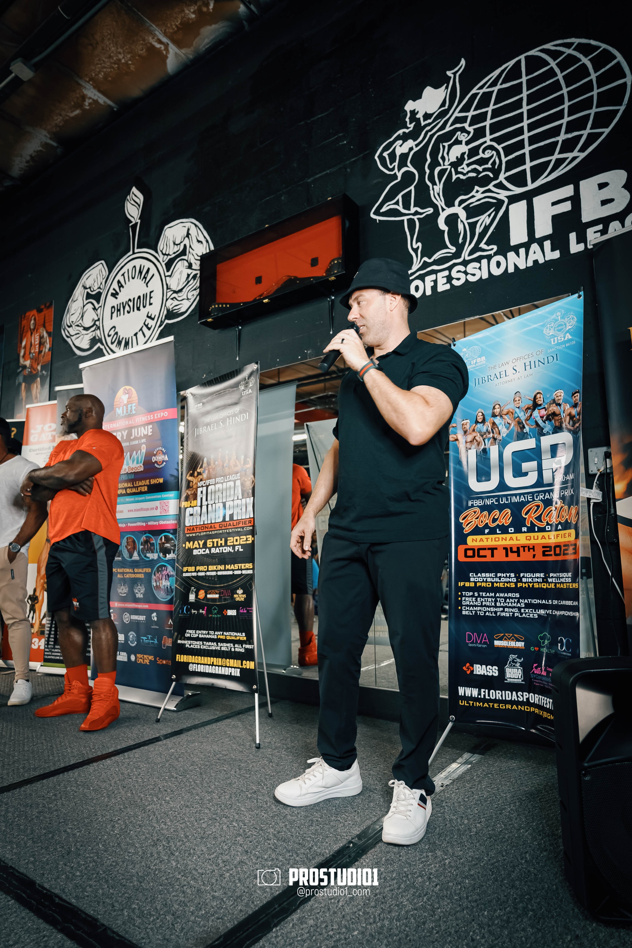 NPC/IFBB PRO Posing Seminar / Infamous Fitness Studio