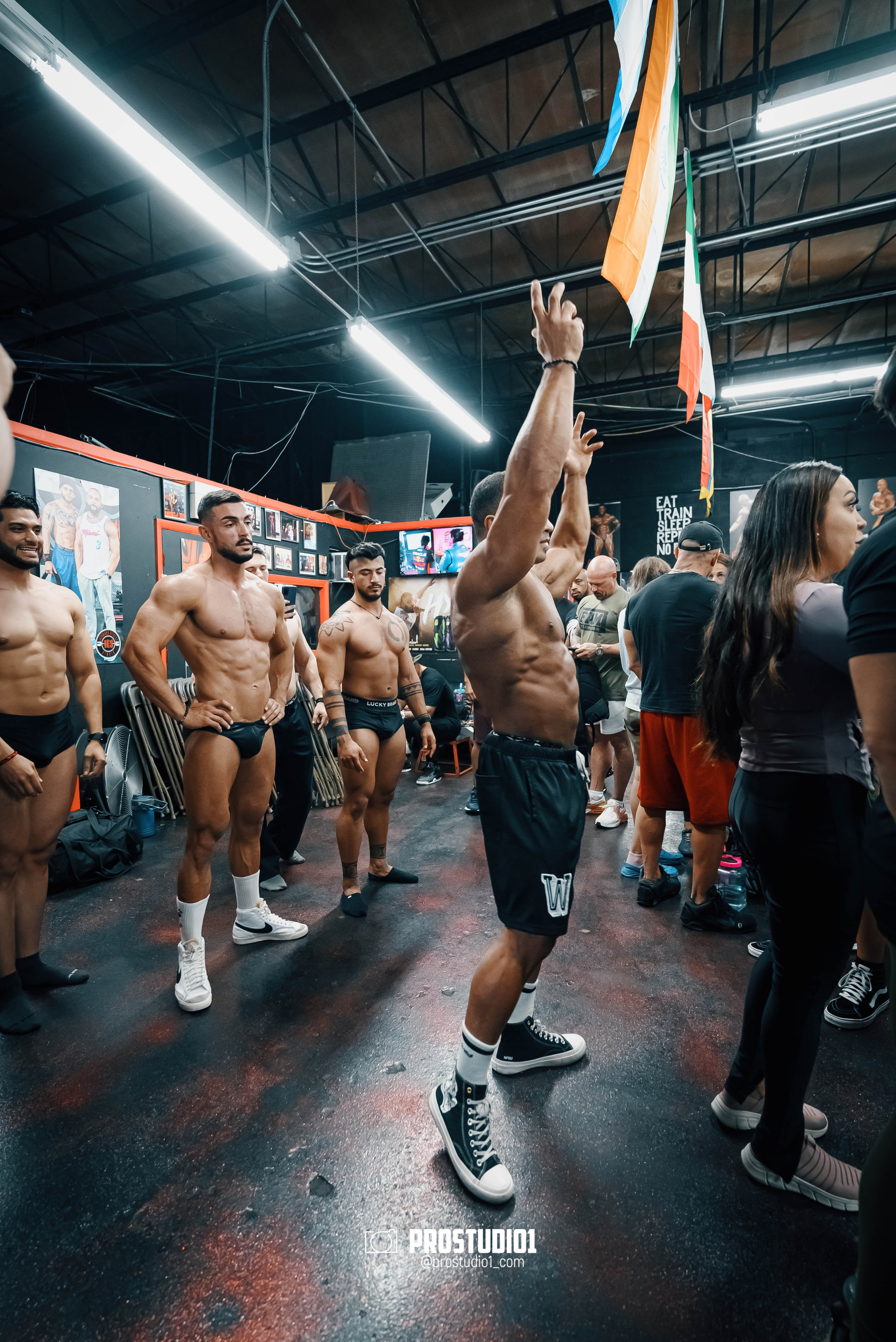 NPC/IFBB PRO Posing Seminar / Infamous Fitness Studio