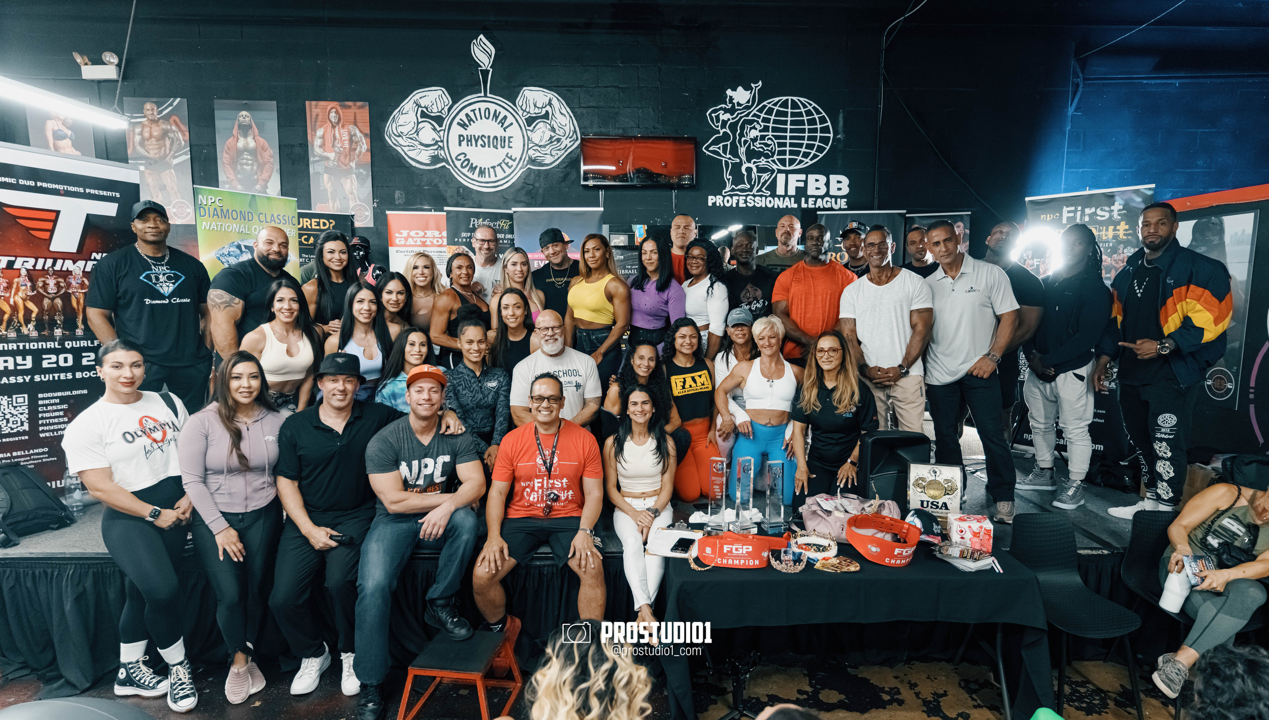 NPC/IFBB PRO Posing Seminar / Infamous Fitness Studio