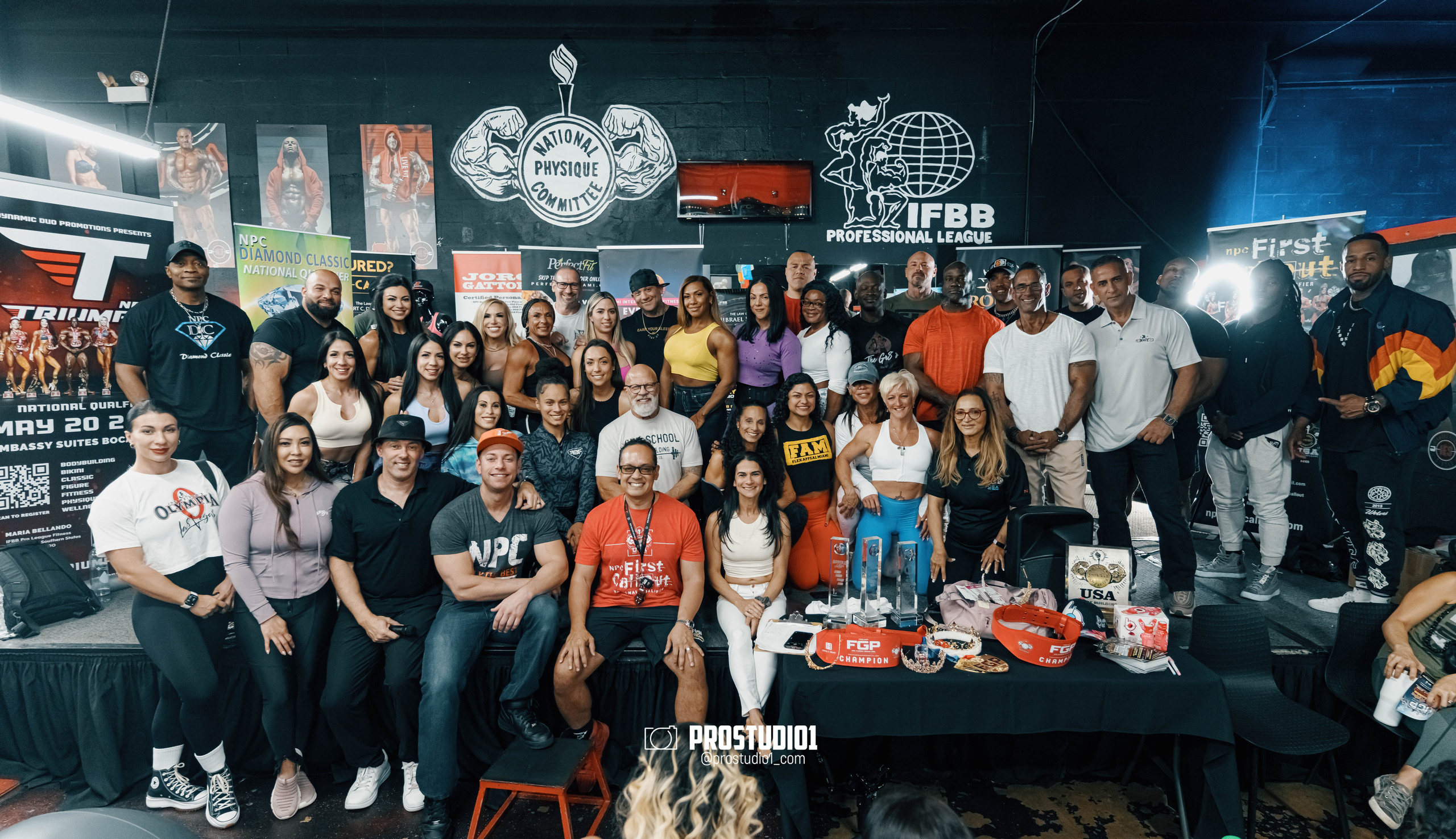 NPC/IFBB PRO Posing Seminar / Infamous Fitness Studio