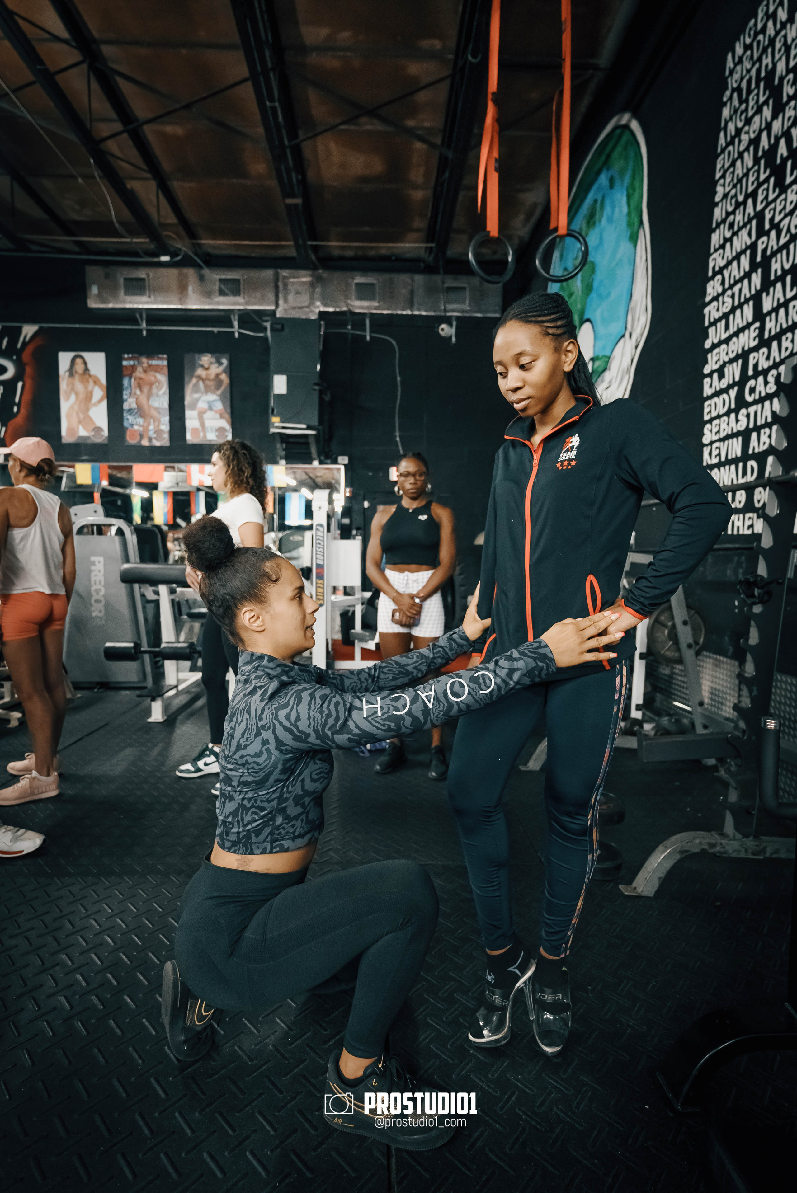 NPC/IFBB PRO Posing Seminar / Infamous Fitness Studio