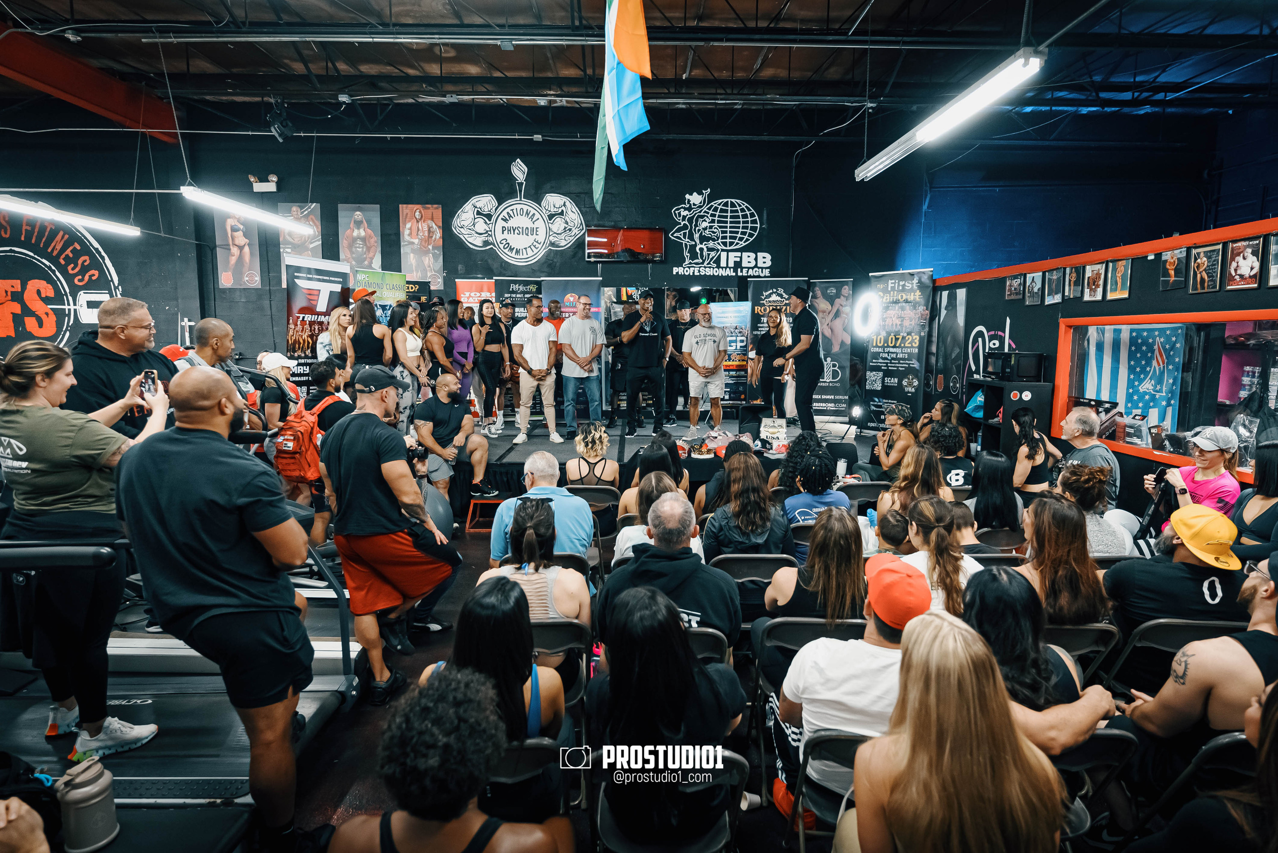 NPC/IFBB PRO Posing Seminar / Infamous Fitness Studio