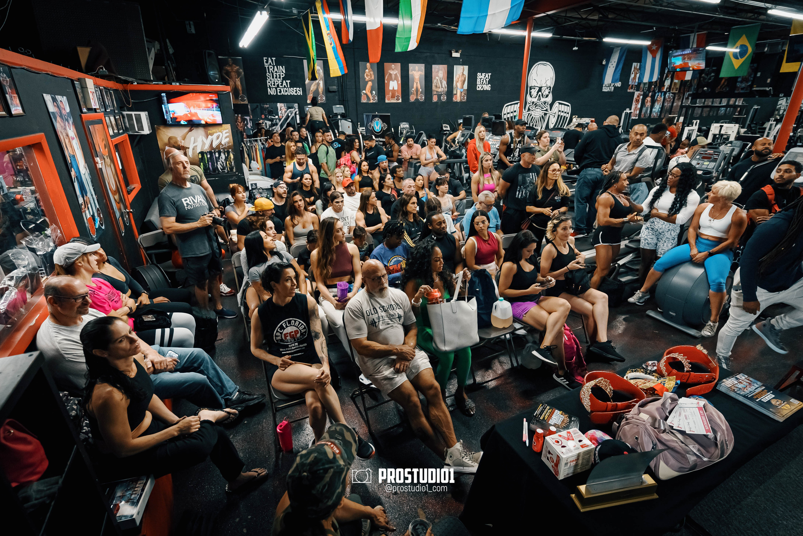 NPC/IFBB PRO Posing Seminar / Infamous Fitness Studio