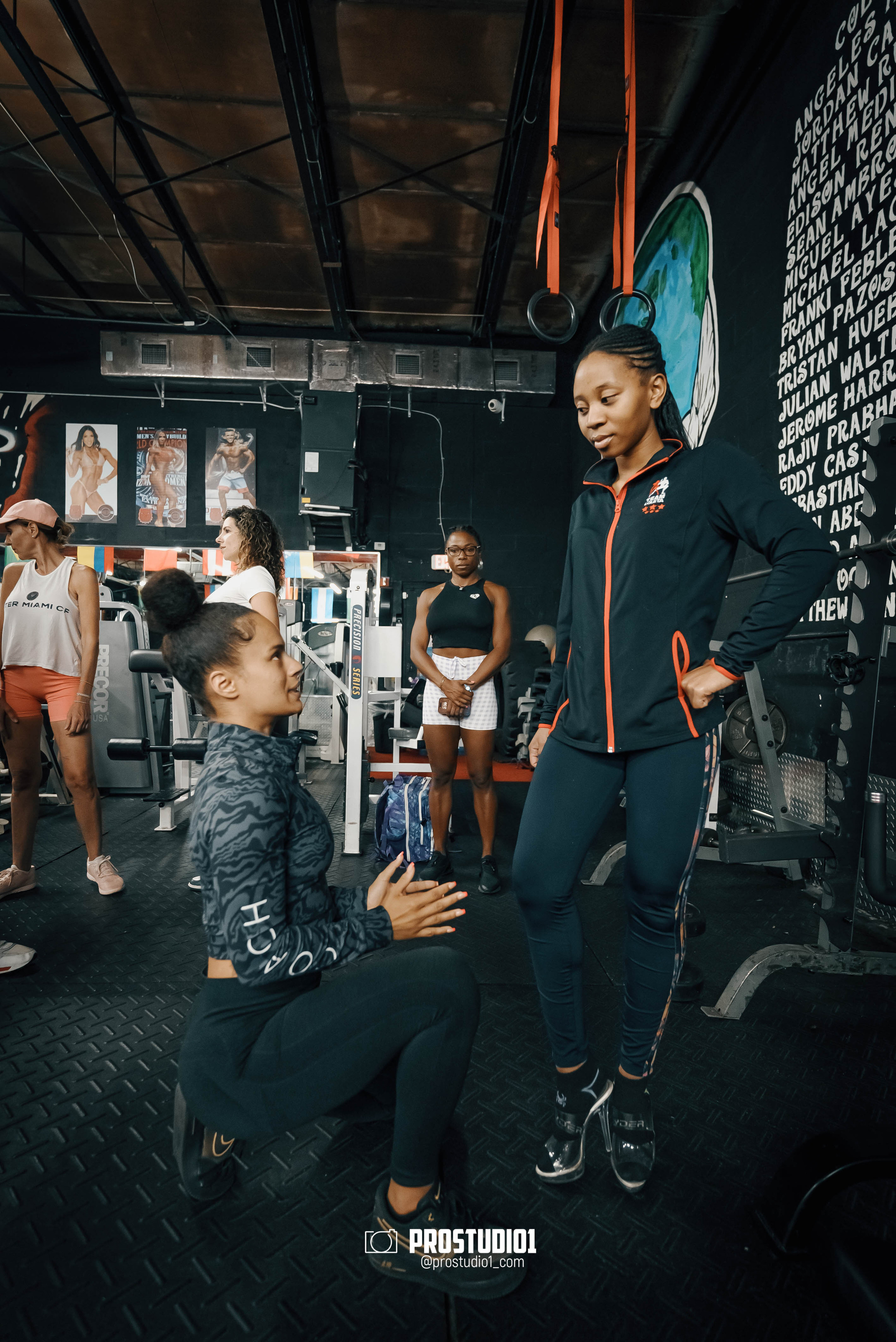 NPC/IFBB PRO Posing Seminar / Infamous Fitness Studio