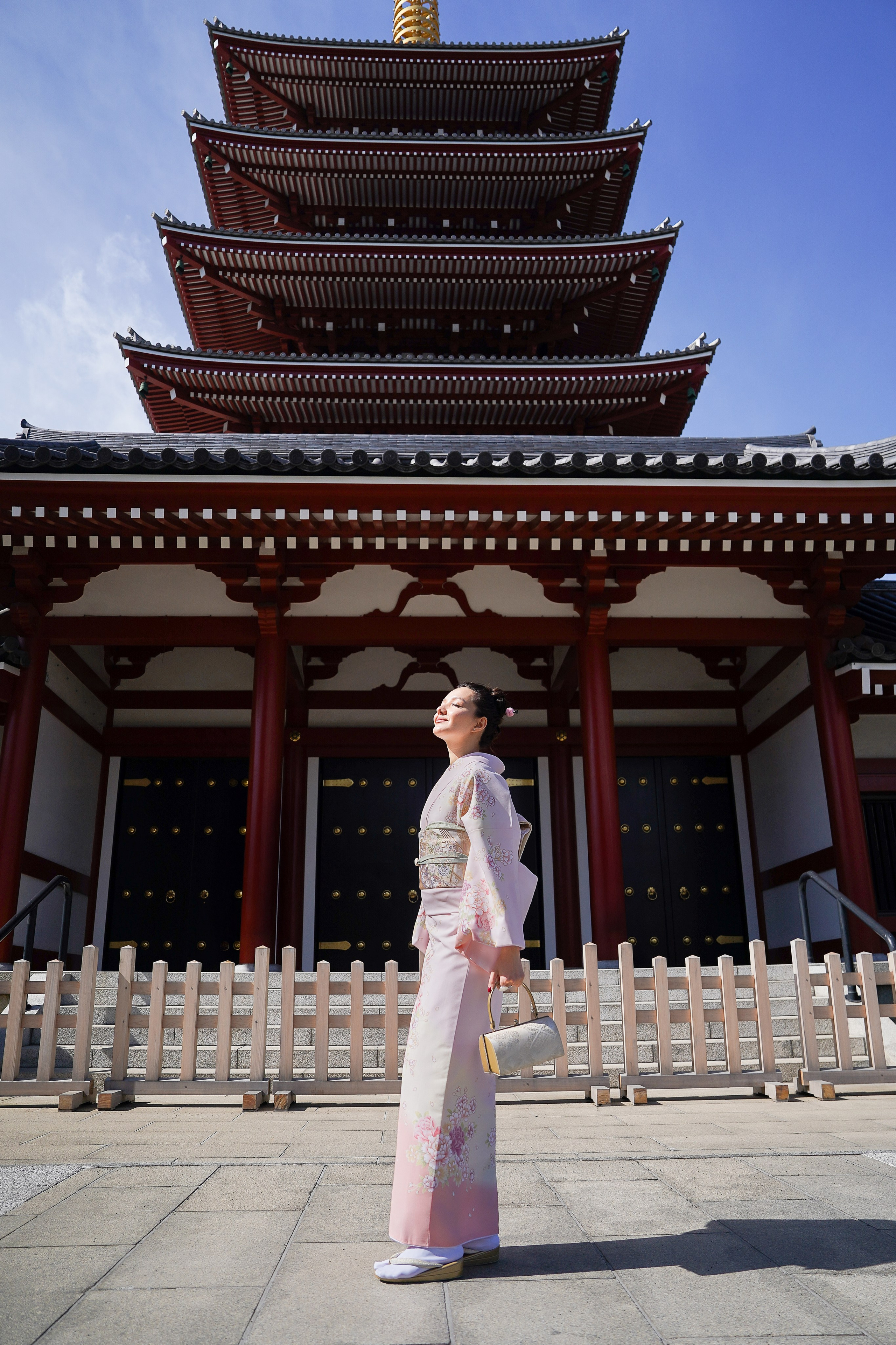 Khusnora. Фотограф в Токио Япония