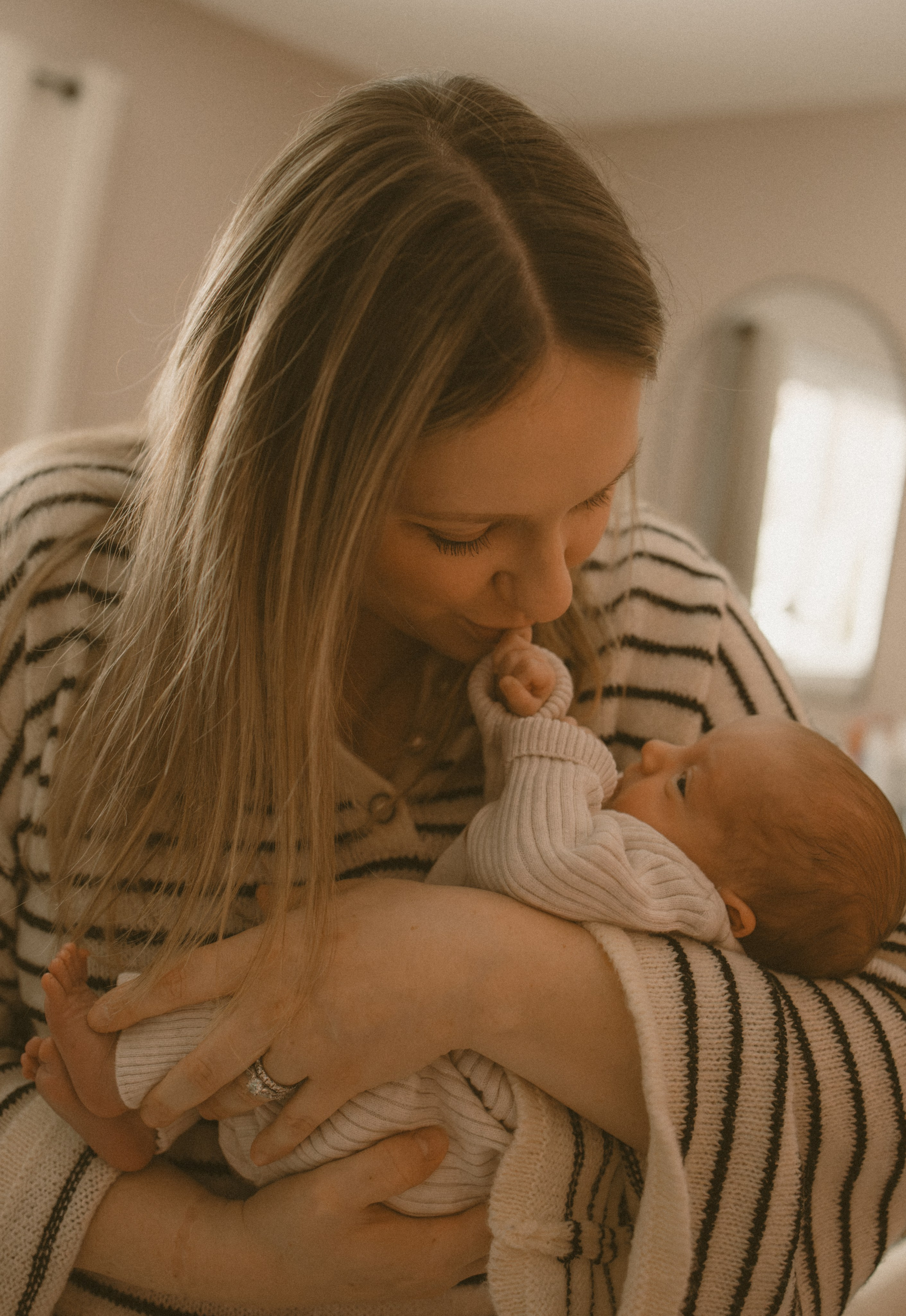 Newborn lifestyle documentary photographer