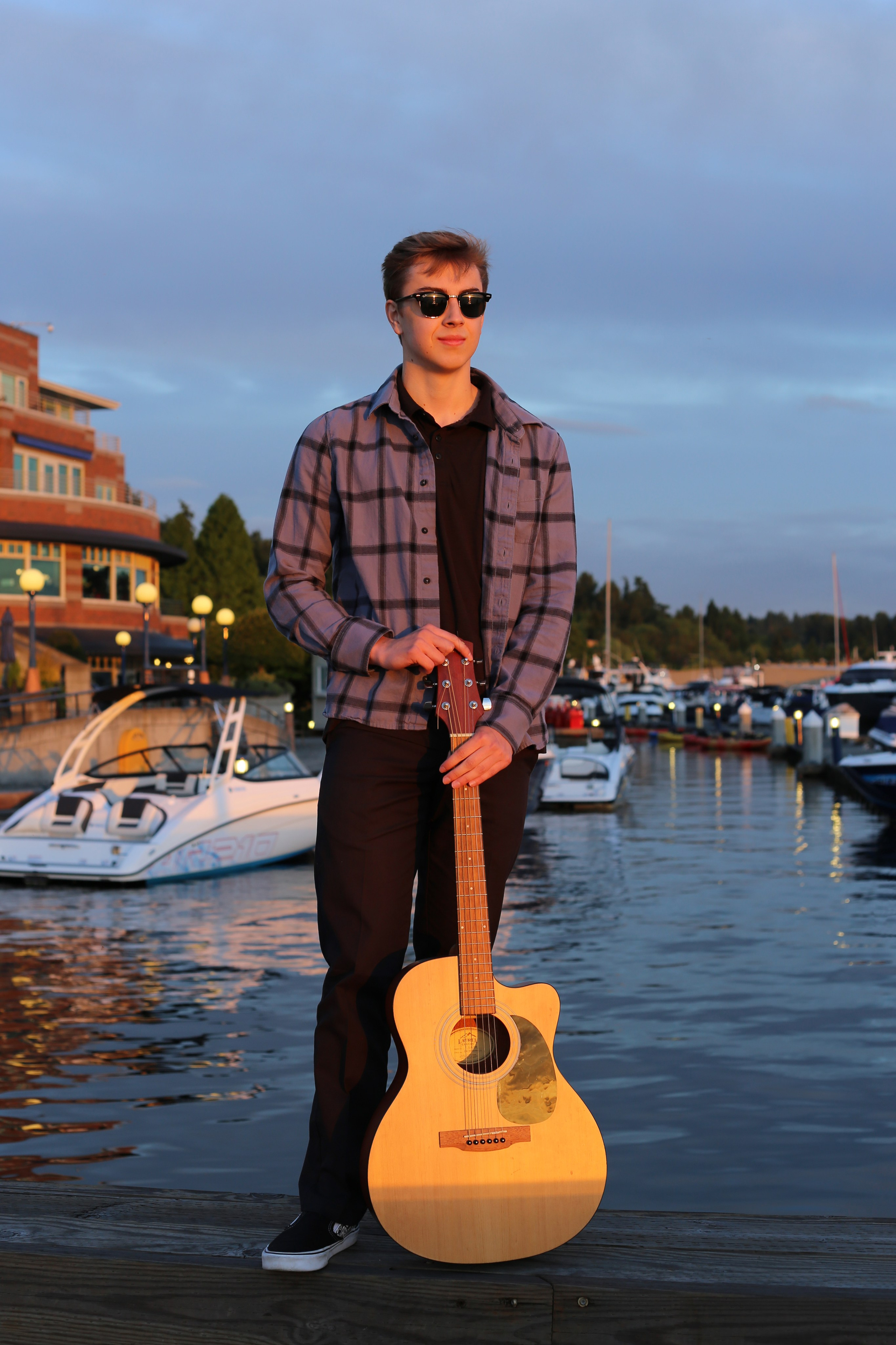 Waterfront Photoshoot. YuAnna studio. Family & Kids Photographer in Seattle area, located in