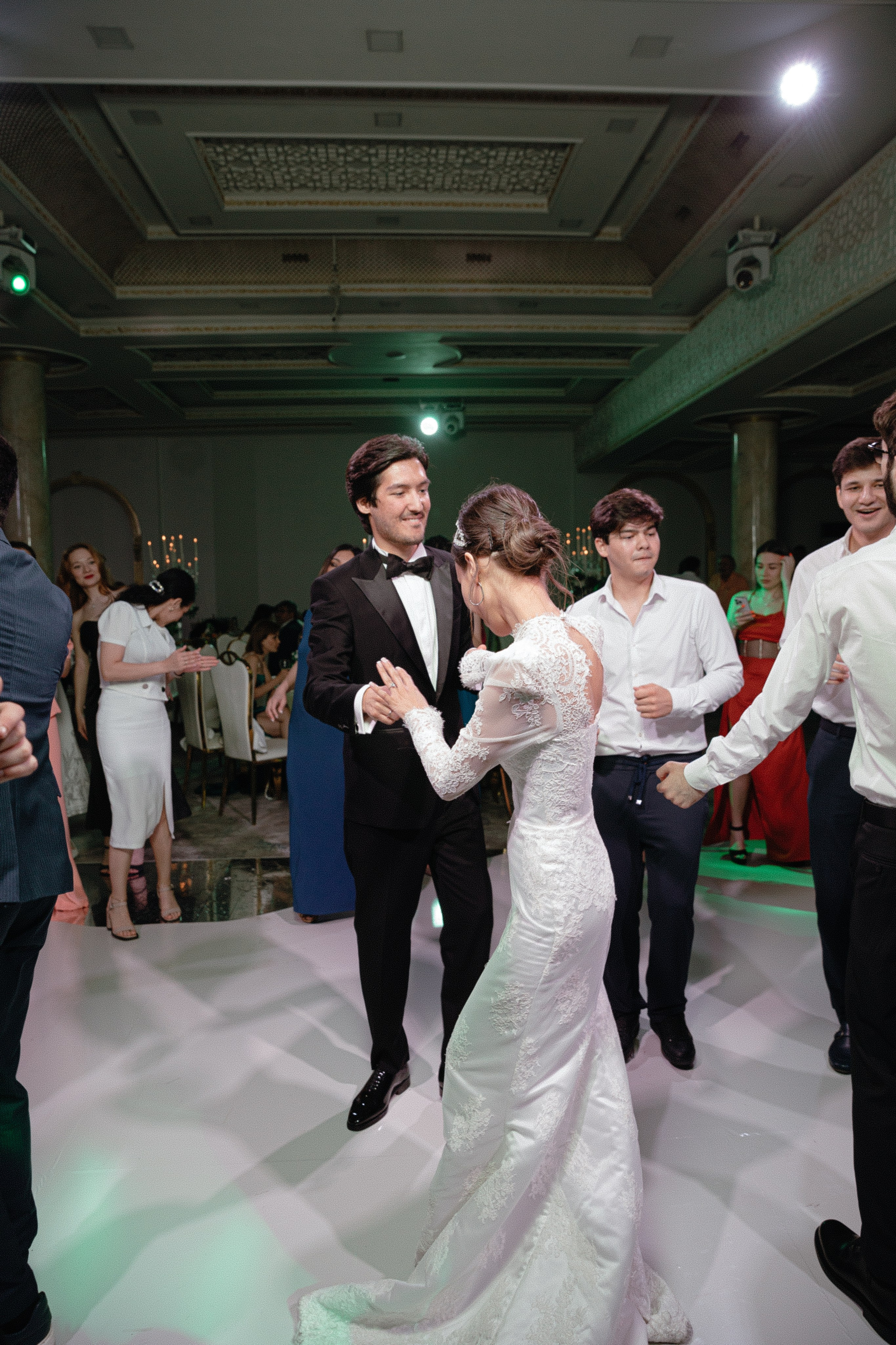 Botir & Zukhra. Главная