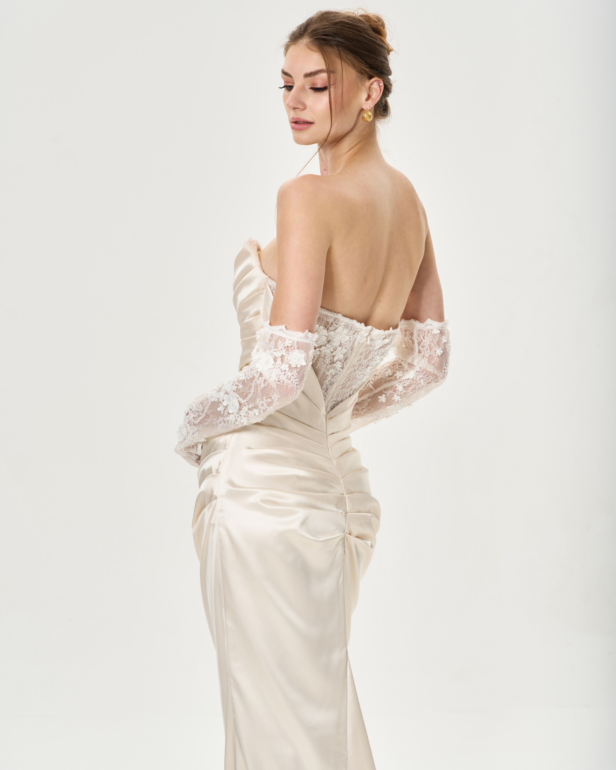 E-COMMERCE FASHION. Dubai photographer Anastasiia.dxb — portrait, fashion and brand photoshoots. Professional photographer for personal and commercial projects