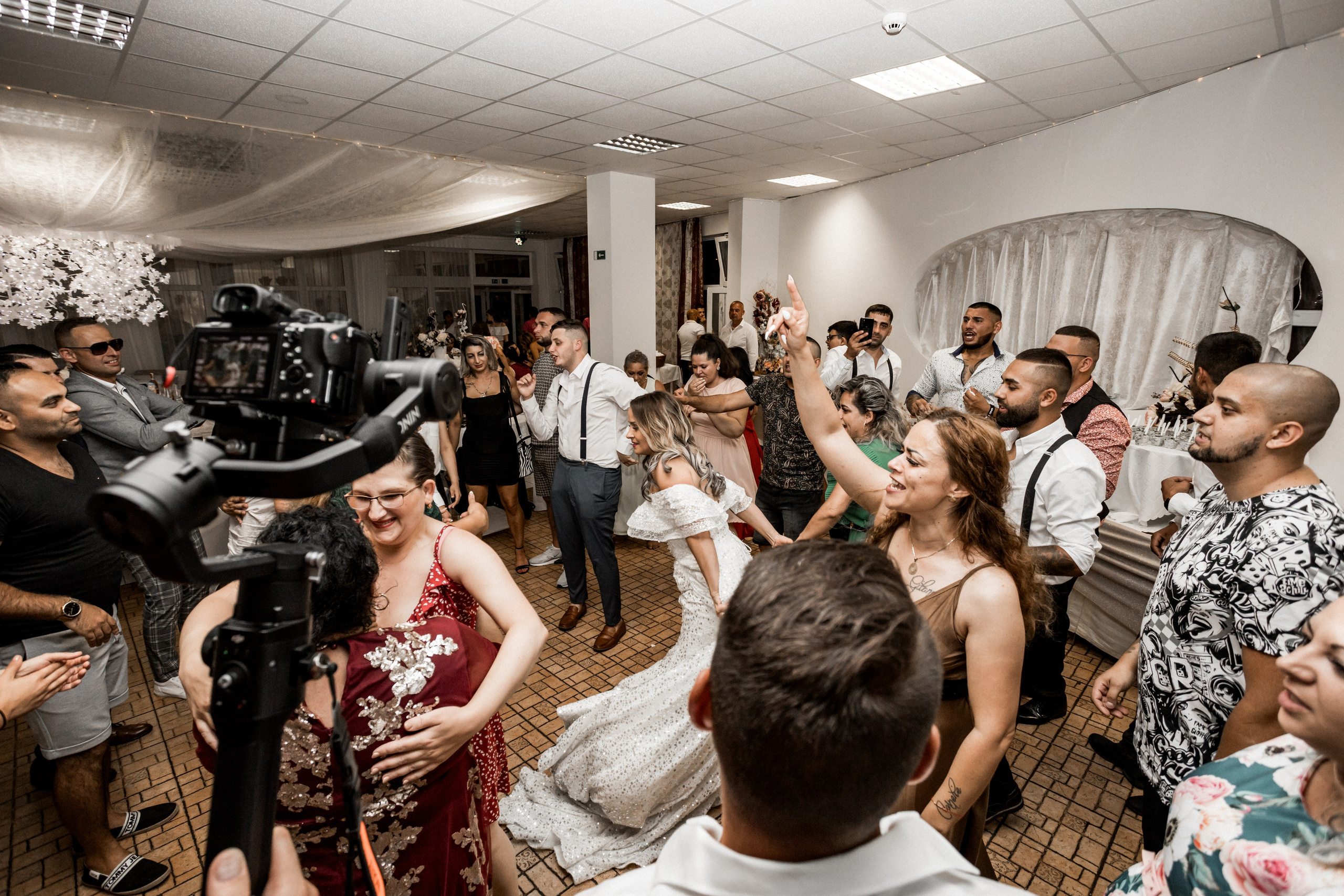 Pavel & Yveta. Svatební fotograf a kameraman v Česku a po celé Evropě — Teplice, Ústí nad Labem, Praha, Drážďany