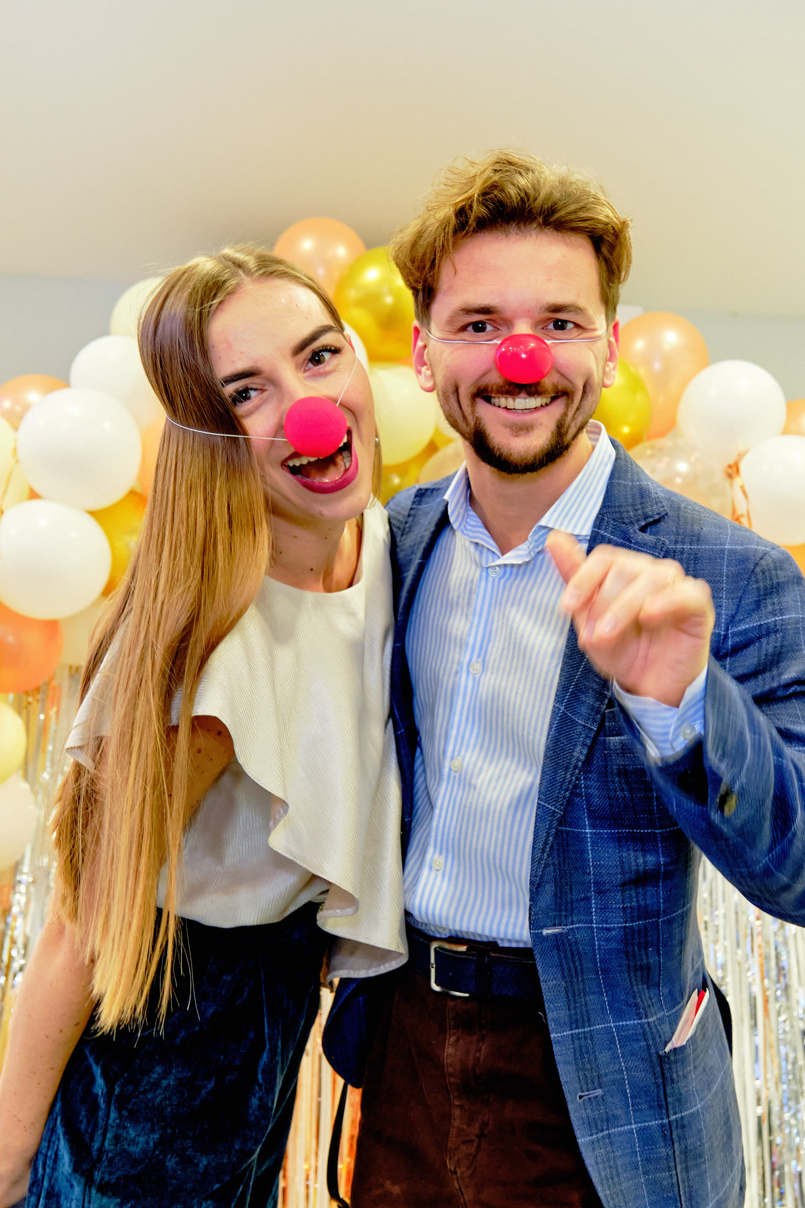 Фоторепортаж з благодійного Новорічного балу у Чорногорії. Портретний фотограф Альона Новгородцева