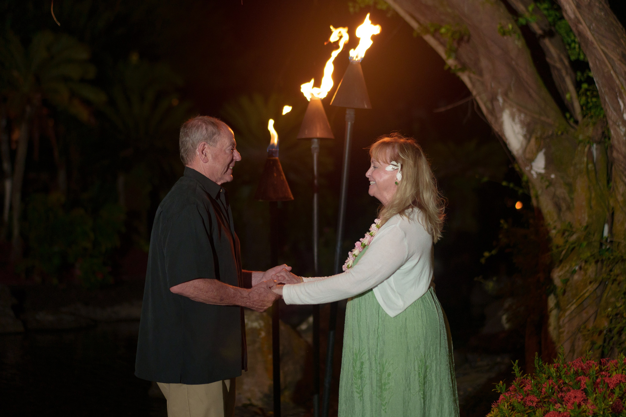 Kauai Beach Photography LLP. Awards winning photographer in Kauai, Hawaii