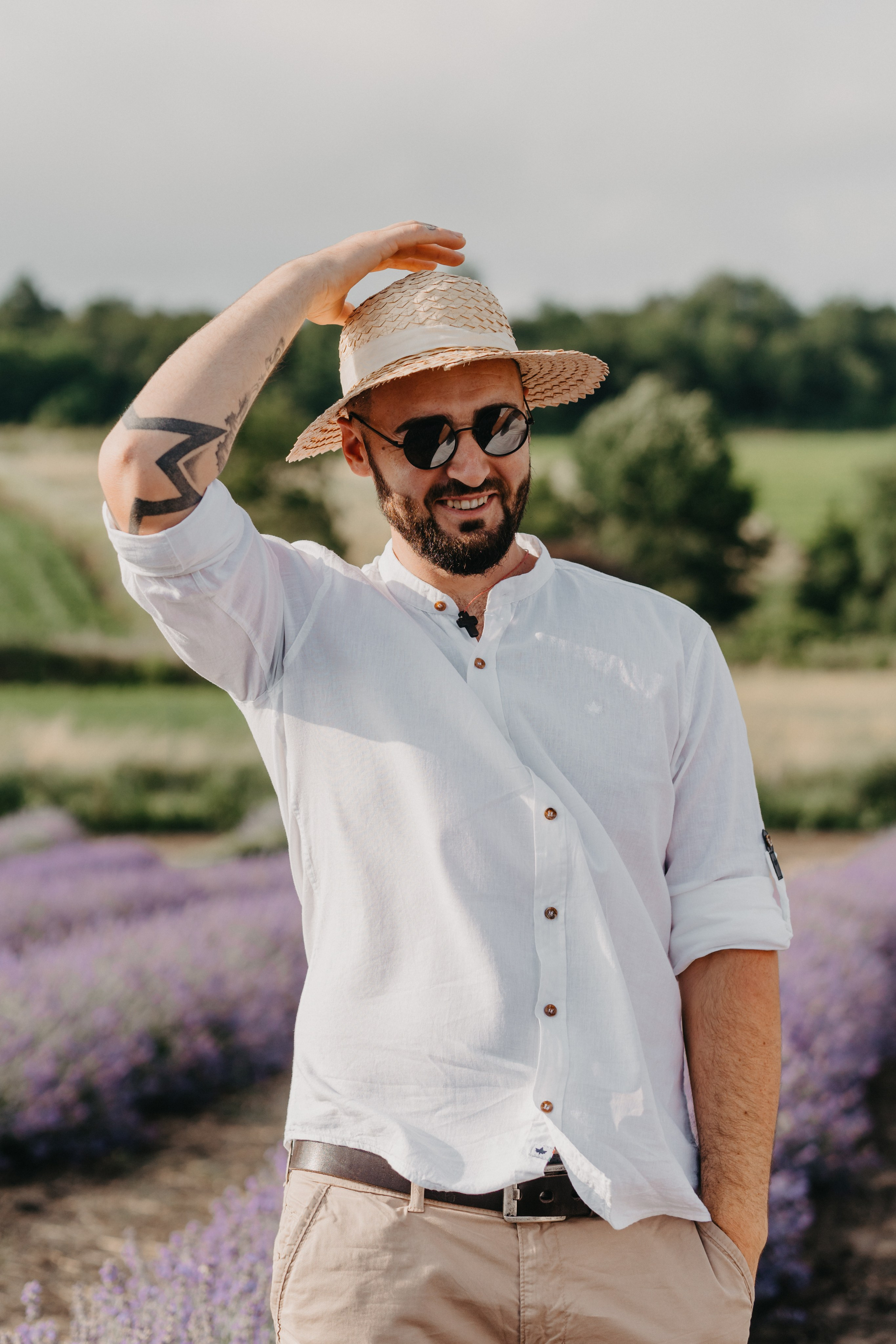 Hand in Hand. Fotograf Katowice – sesje indywidualne, rodzinne, ślubne