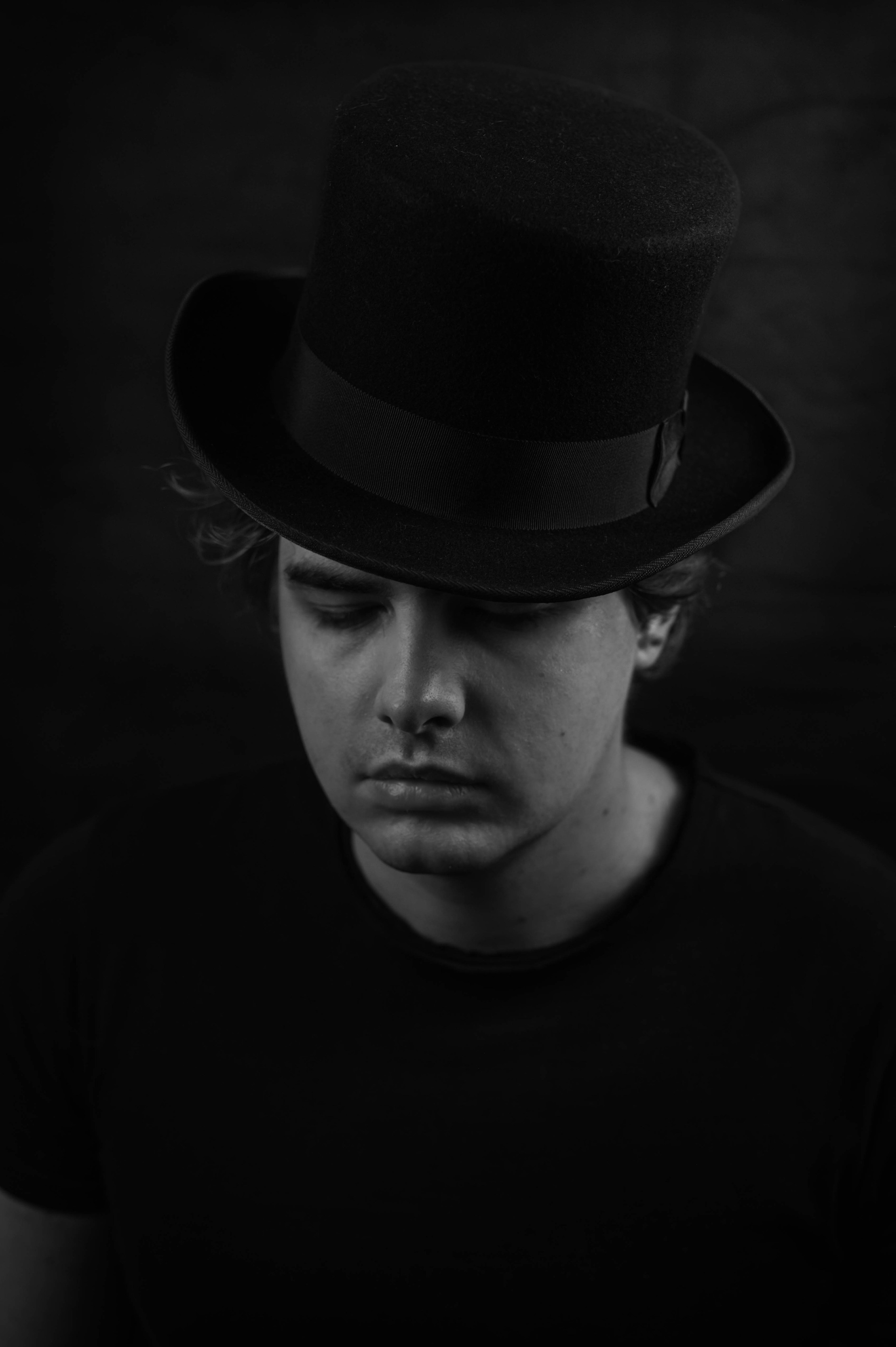 Portrait and lifestyle photographer based in Toronto, Canada