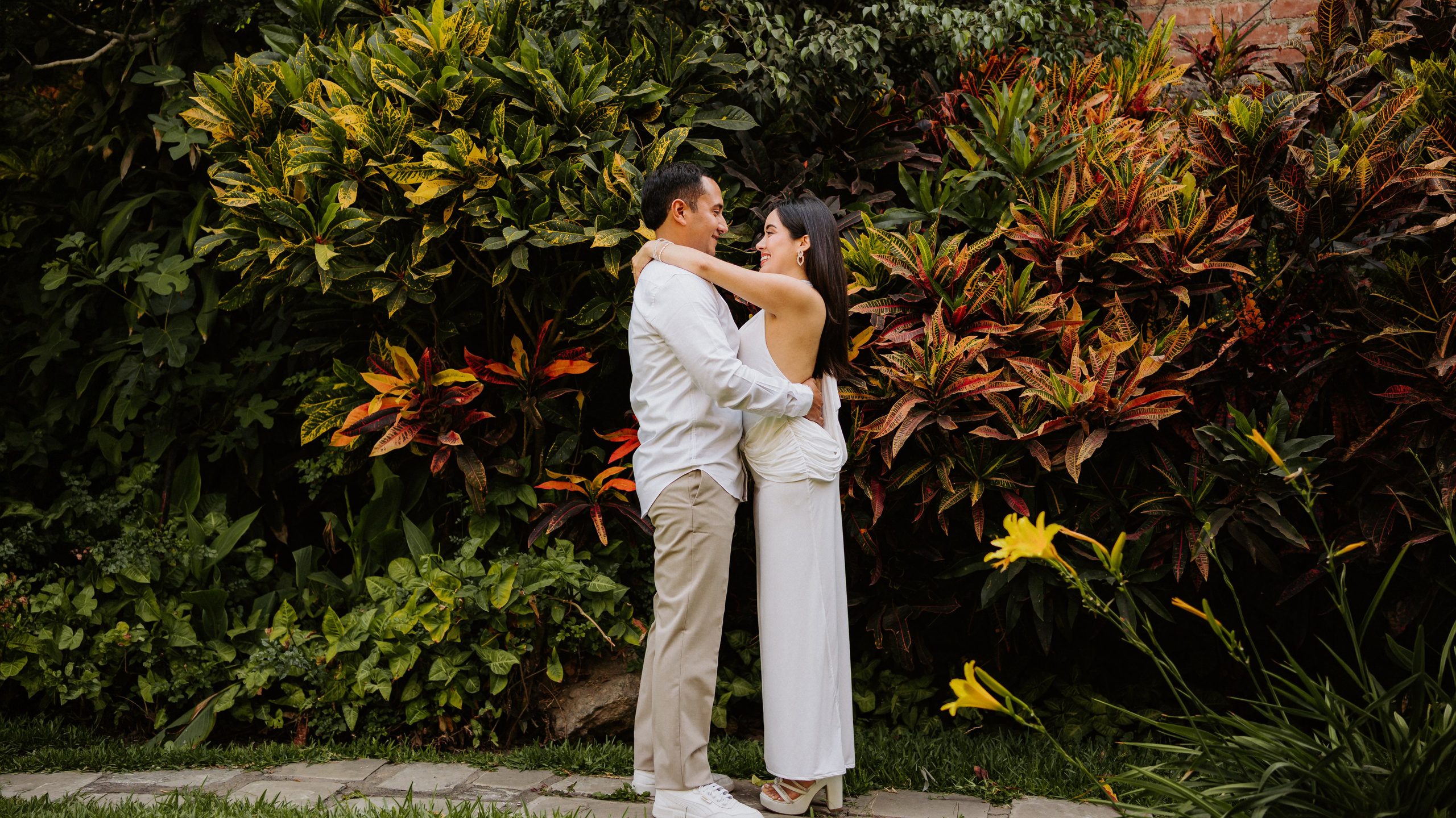 Alejandra y Brayan. Fotógrafo de Bodas en Lima | Ronhy Altamirano. Fotografía narrativa y cinematográfica para bodas, quinceañeras y eventos exclusivos