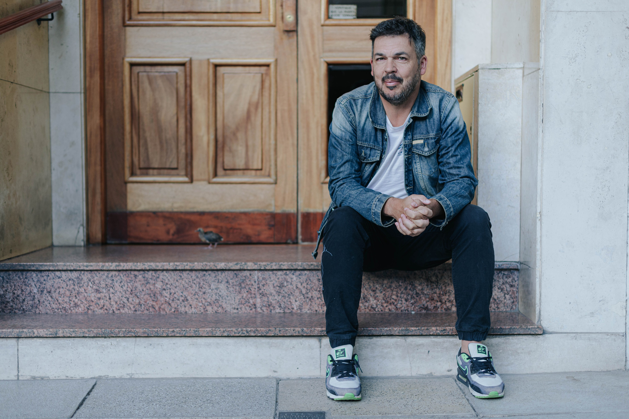 Docdocdoc. 15 strangers. Photographer @elmirkami in the city of Buenos Aires