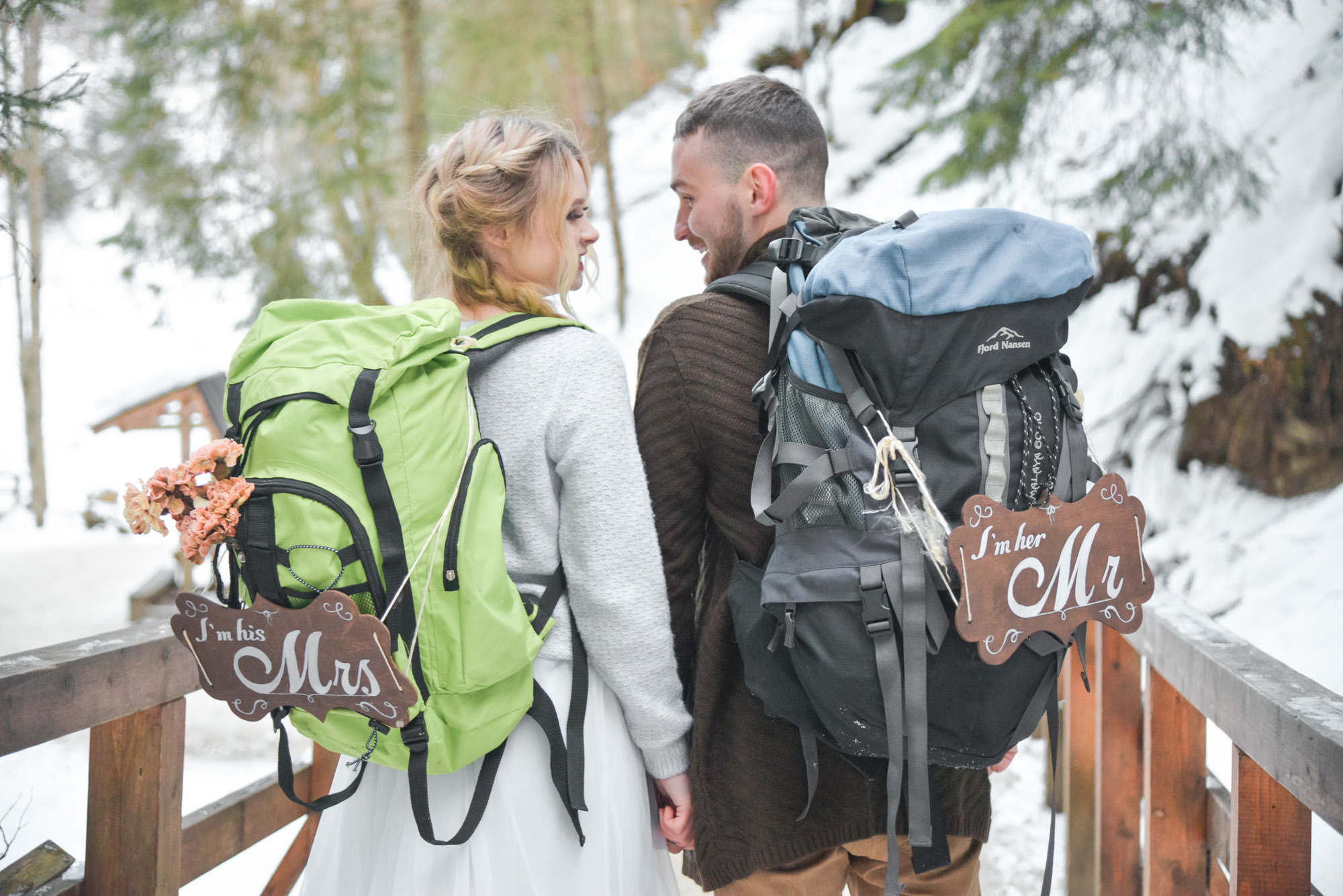 Frozen Waterfall LoveStory. Family Lifestyle Photography