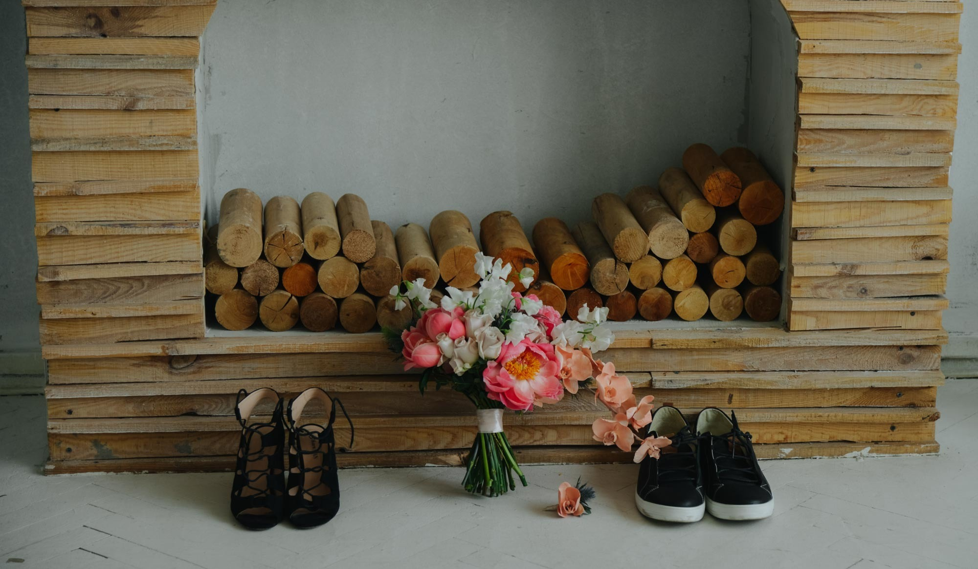 Coral wedding. Family Lifestyle Photography